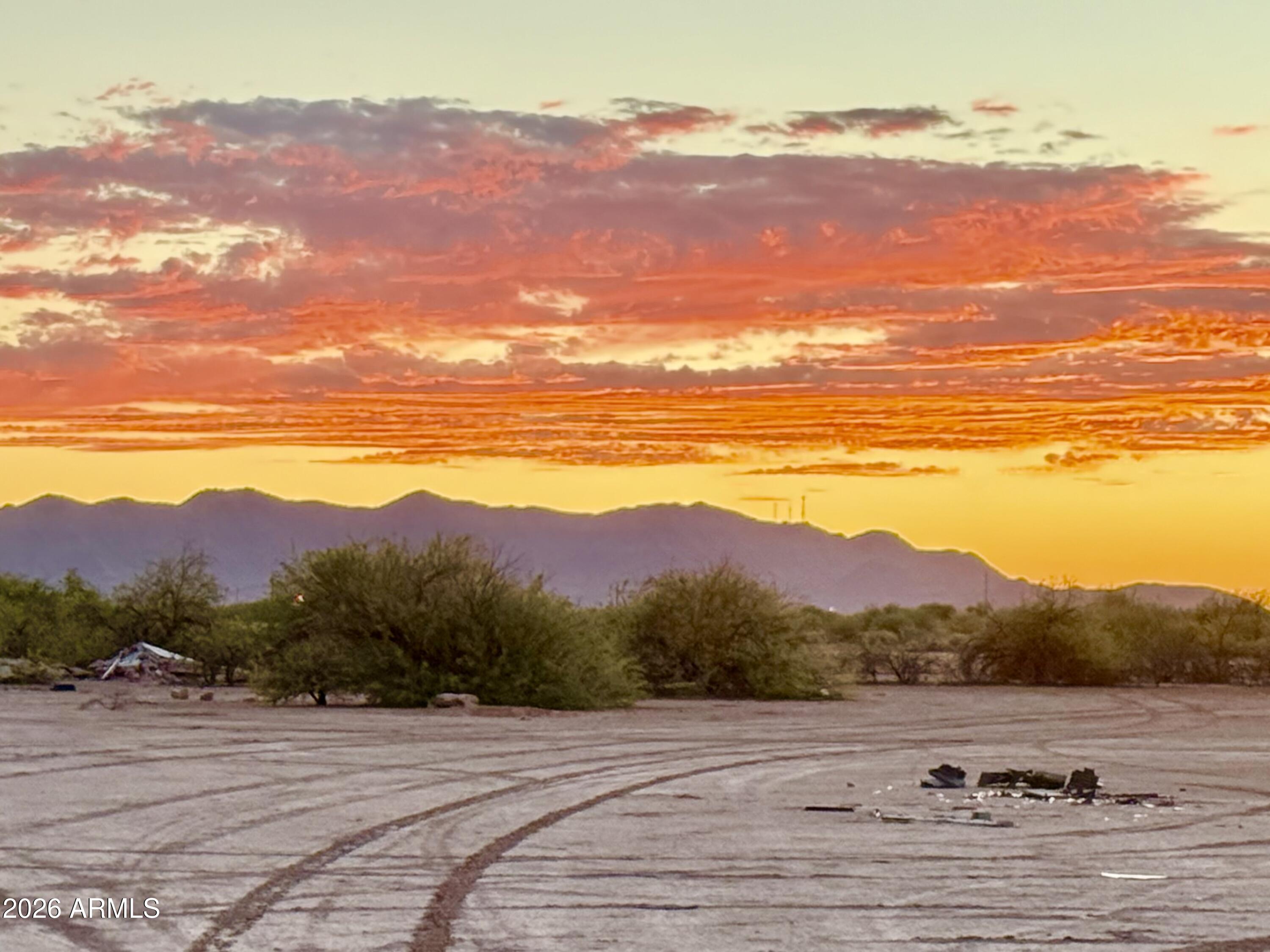 TOLTEC/ARIZONA VALLEY UNIT SEVENTEEN - Land