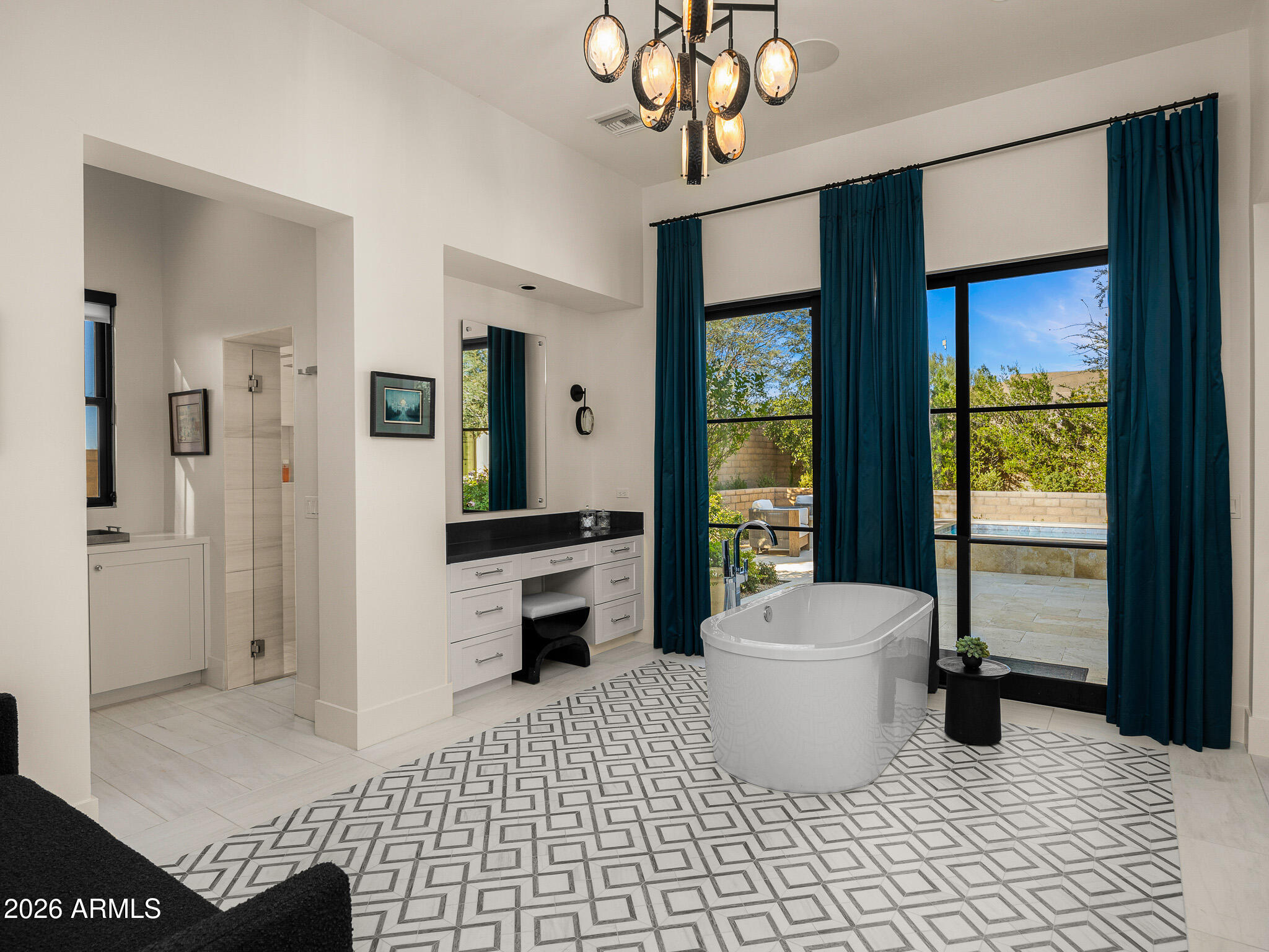 WHITE HORSE - Residential