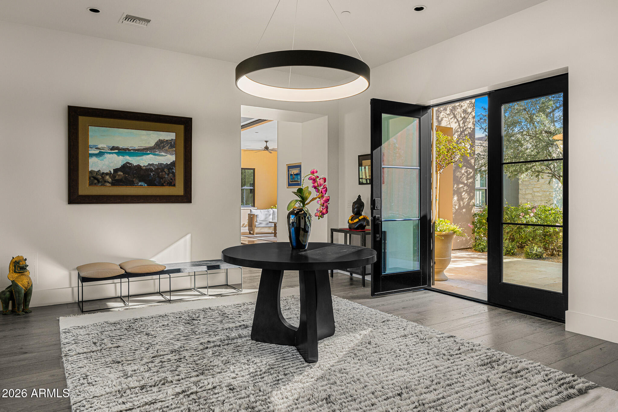 WHITE HORSE - Residential