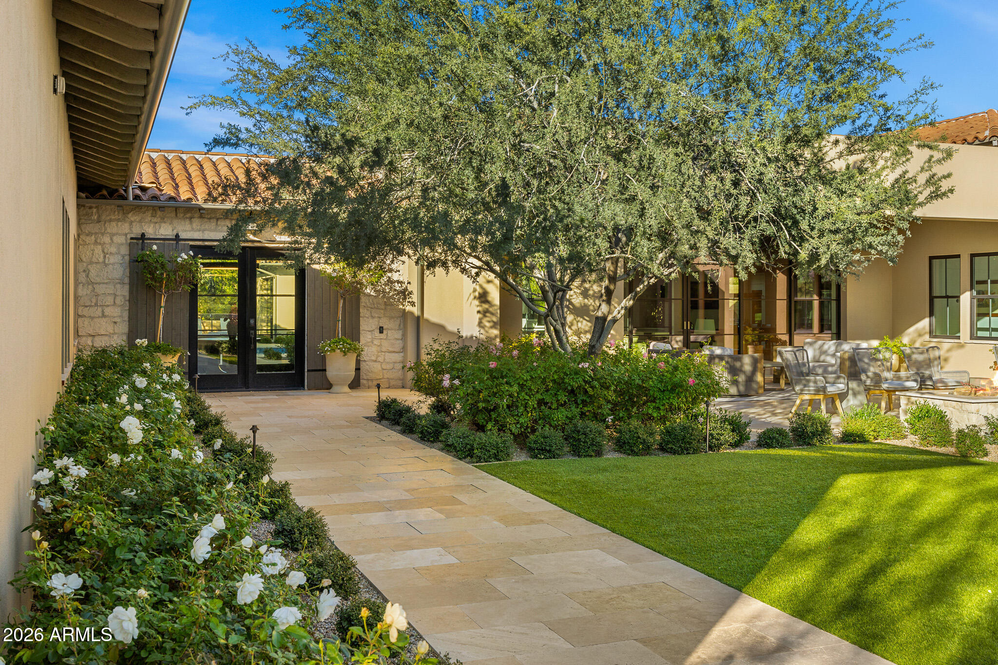 WHITE HORSE - Residential