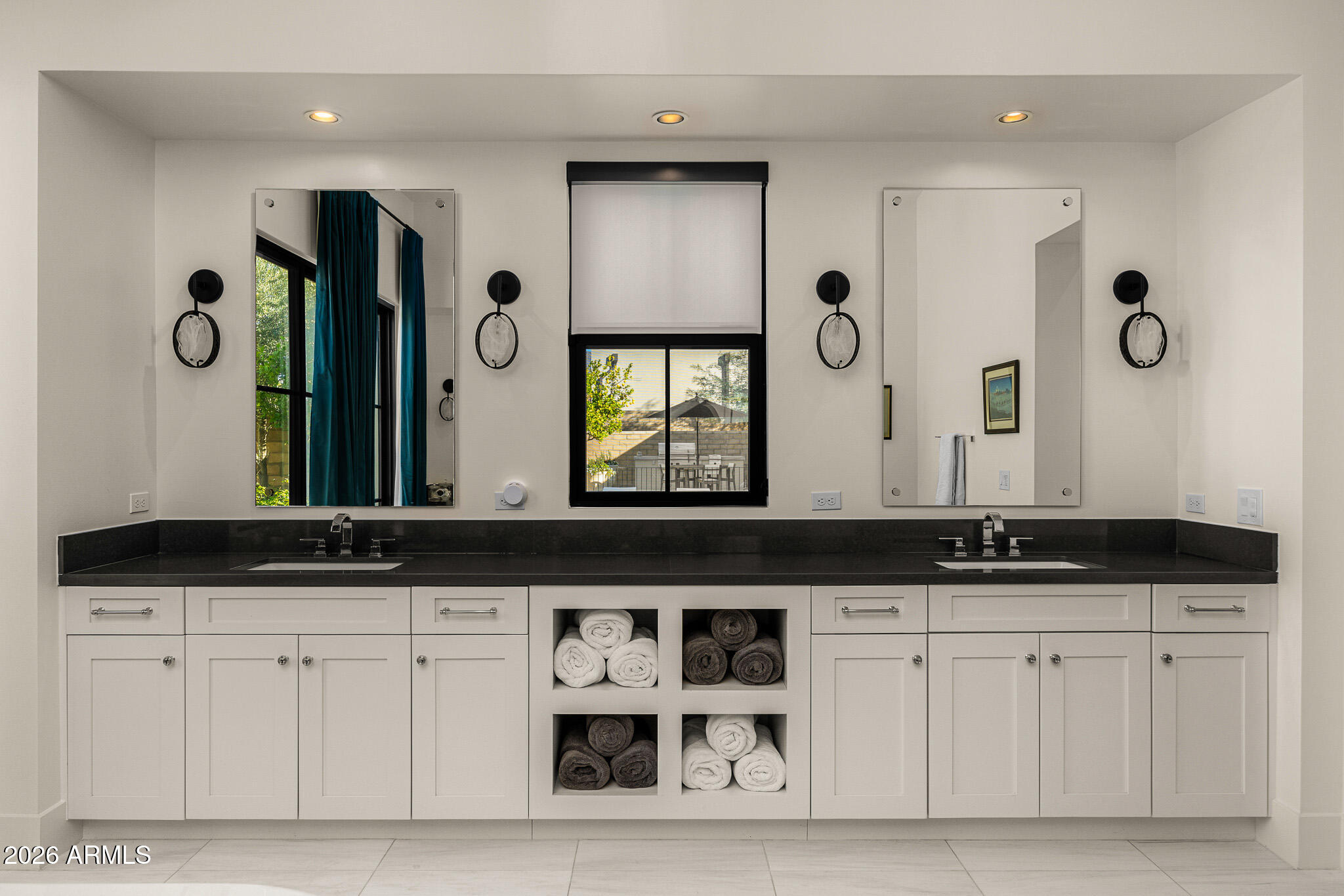 WHITE HORSE - Residential