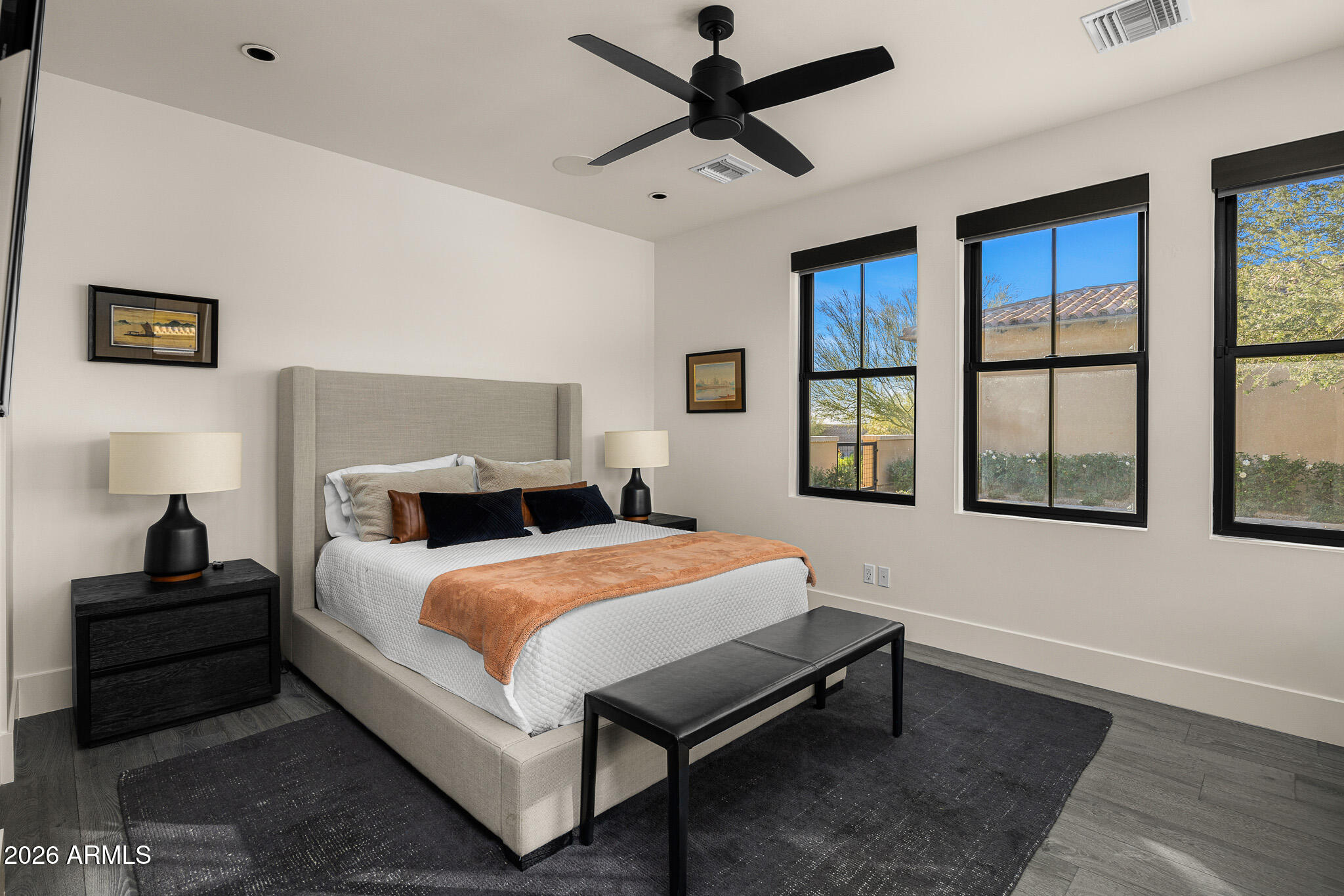 WHITE HORSE - Residential