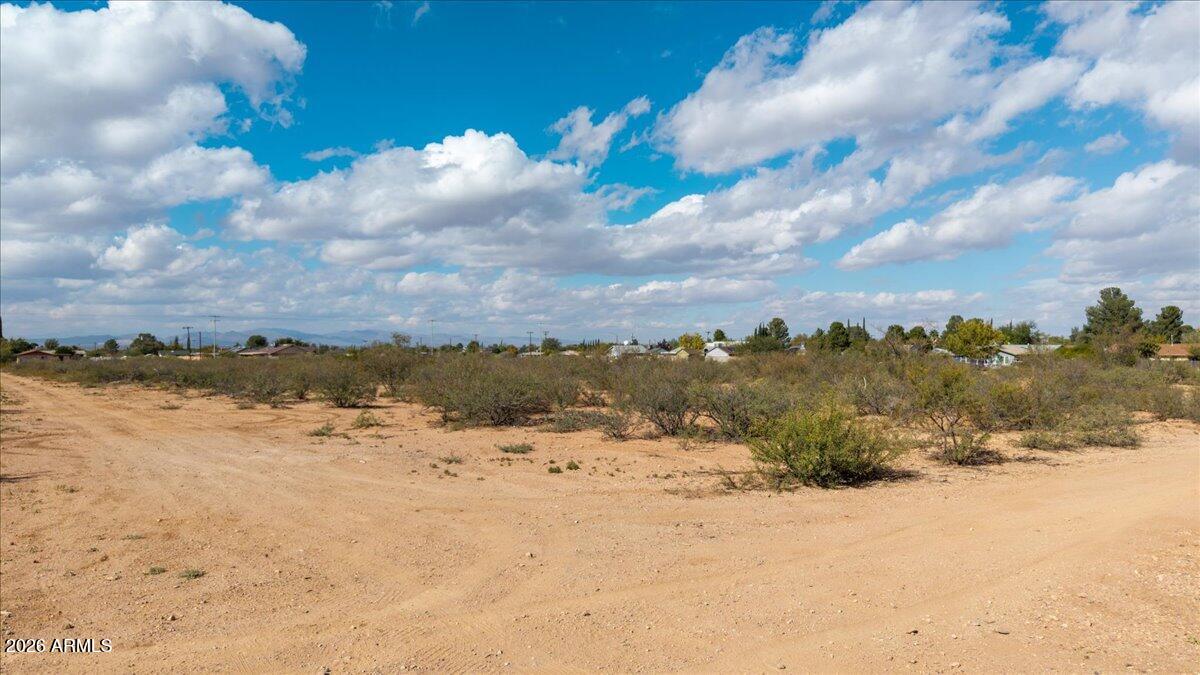DOUGLAS TERRACE - Land