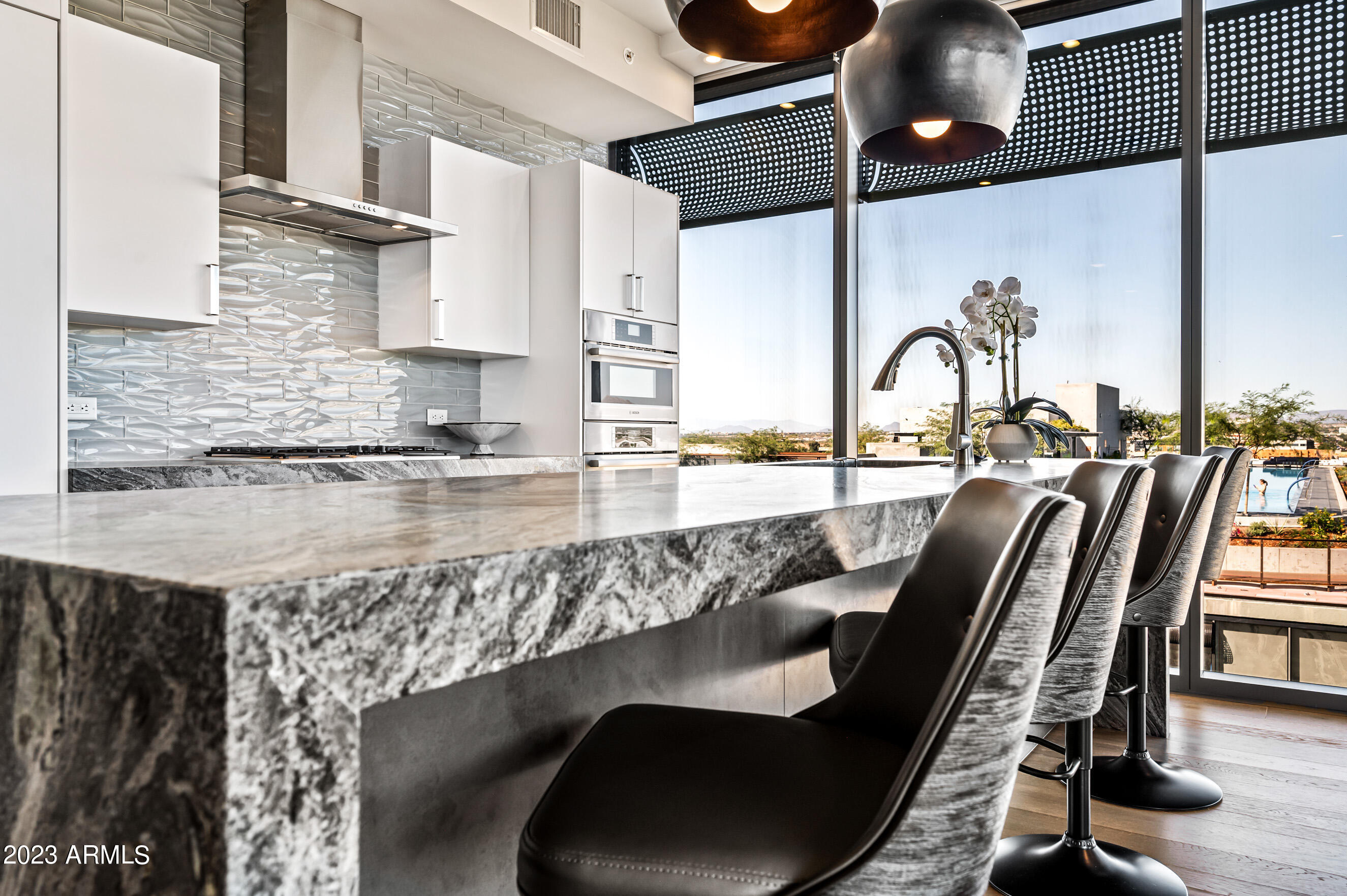 OPTIMA KIERLAND CENTER 7180 CONDOMINIUM 1ST AMD AN - Residential