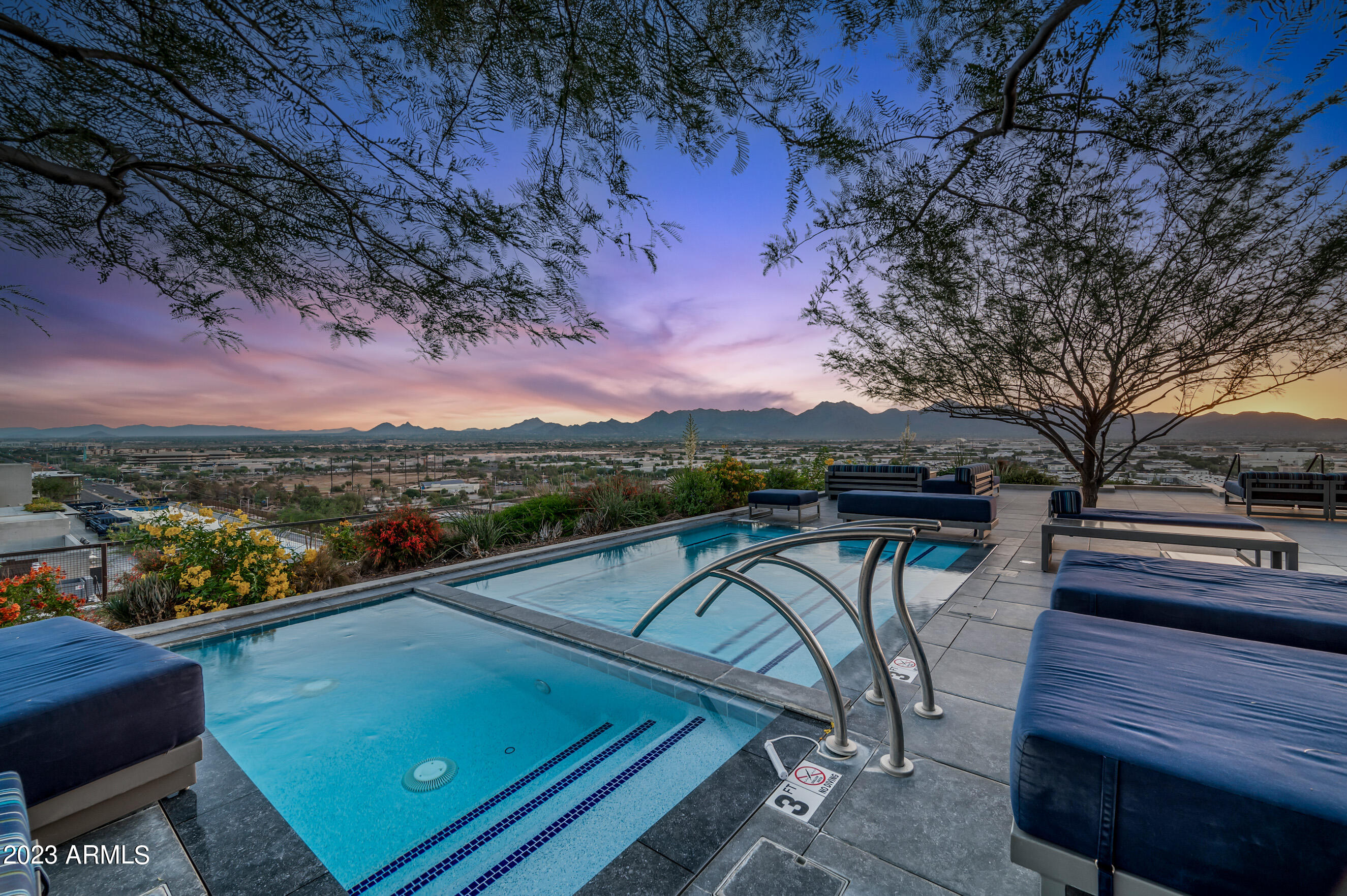 OPTIMA KIERLAND CENTER 7180 CONDOMINIUM 1ST AMD AN - Residential