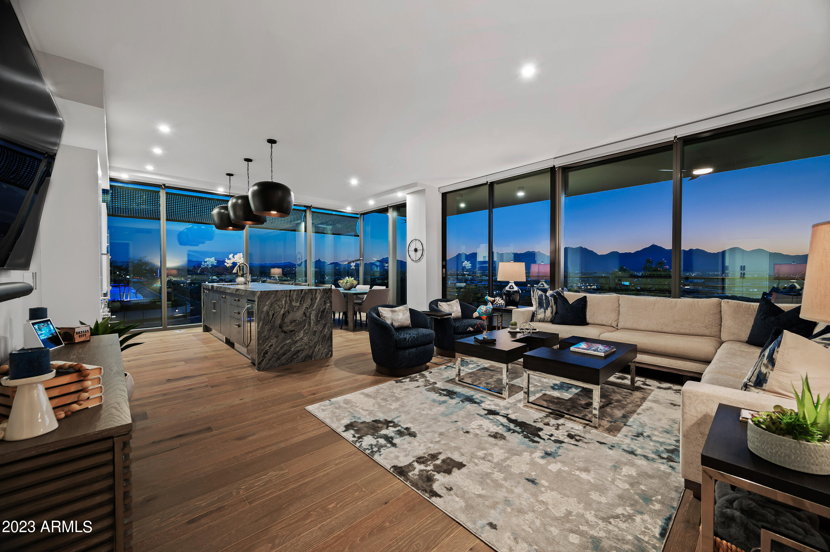 OPTIMA KIERLAND CENTER 7180 CONDOMINIUM 1ST AMD AN - Residential