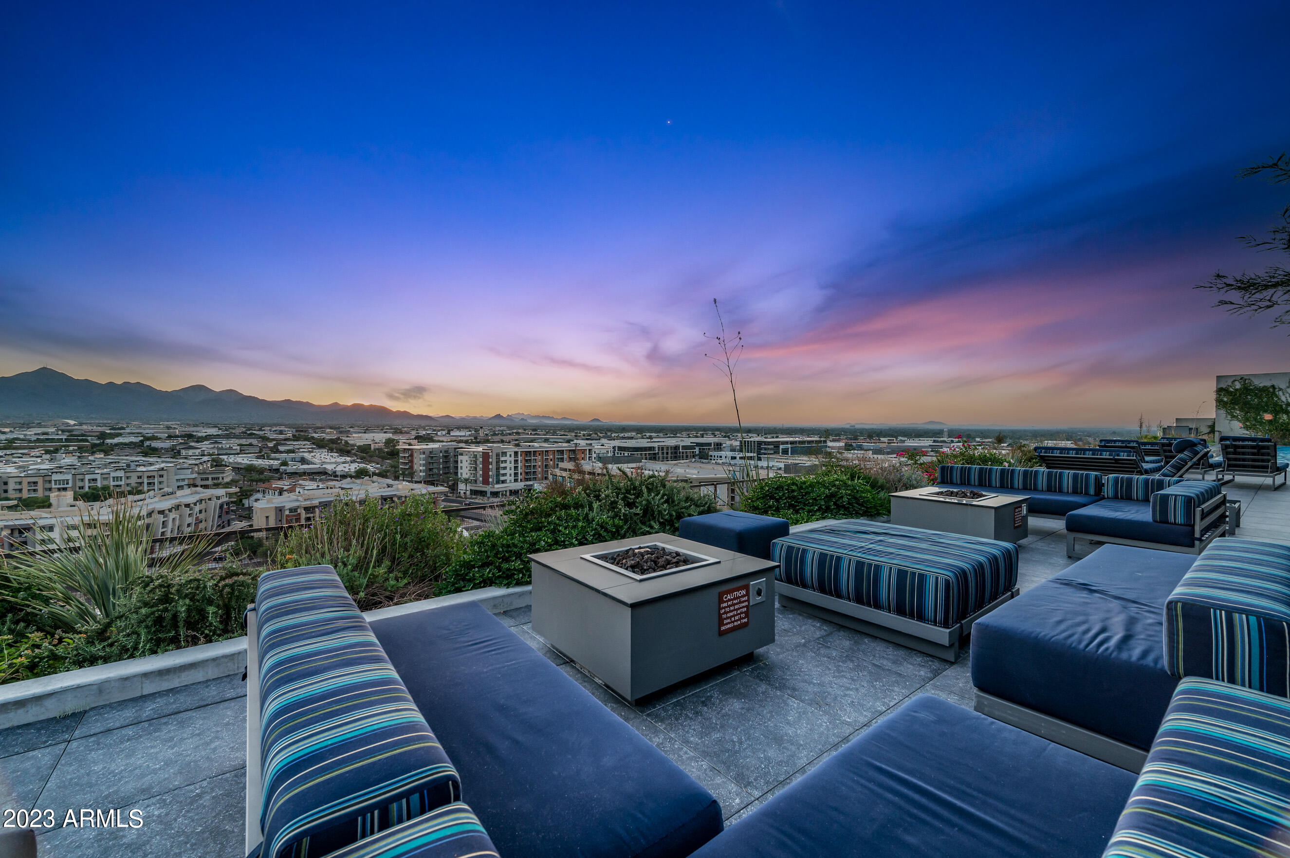 OPTIMA KIERLAND CENTER 7180 CONDOMINIUM 1ST AMD AN - Residential