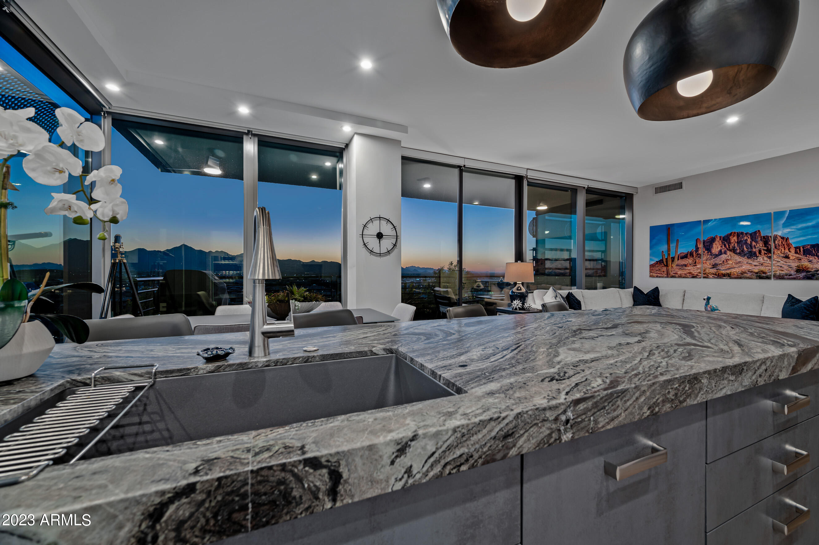 OPTIMA KIERLAND CENTER 7180 CONDOMINIUM 1ST AMD AN - Residential