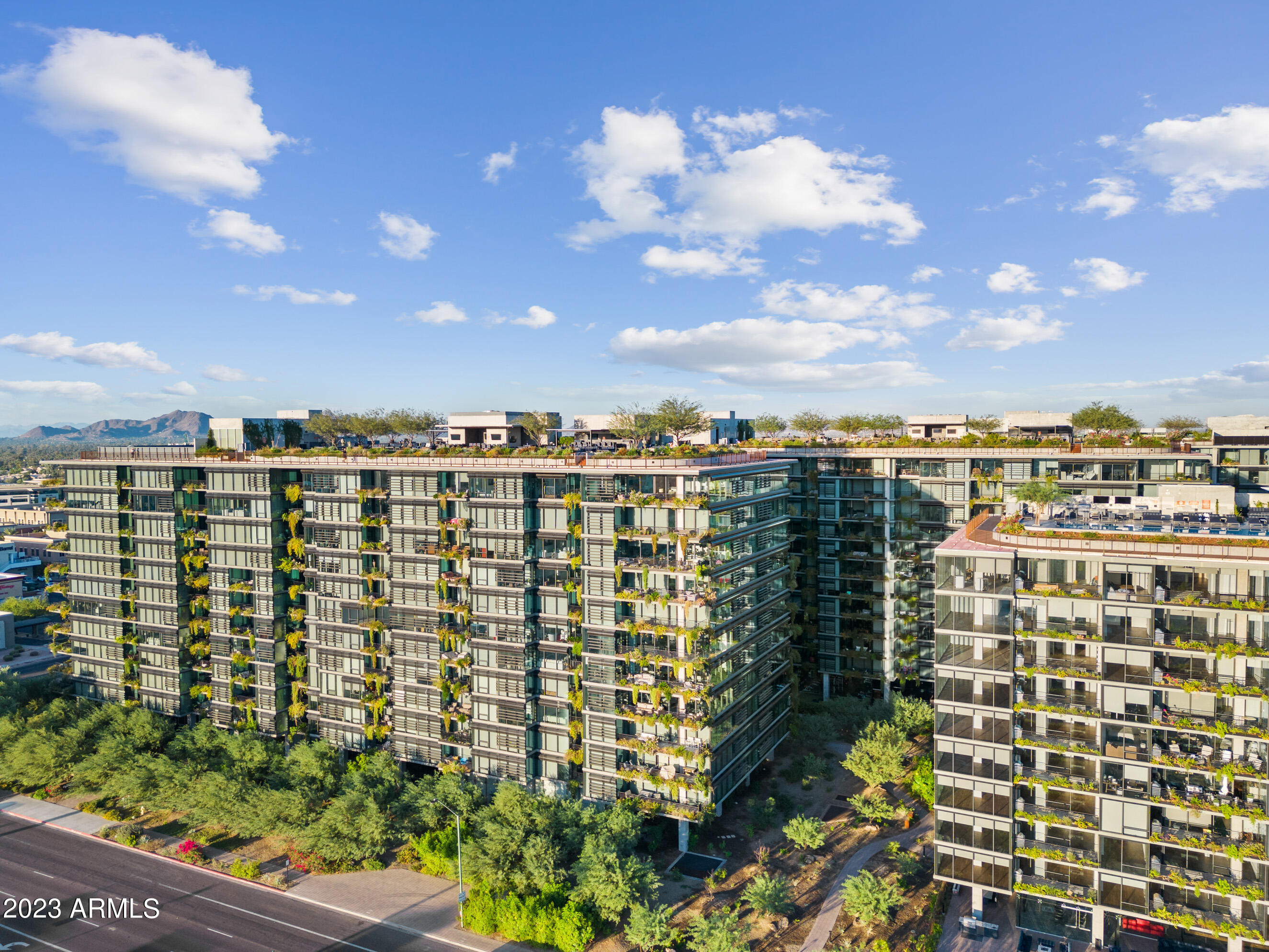 OPTIMA KIERLAND CENTER 7180 CONDOMINIUM 1ST AMD AN - Residential