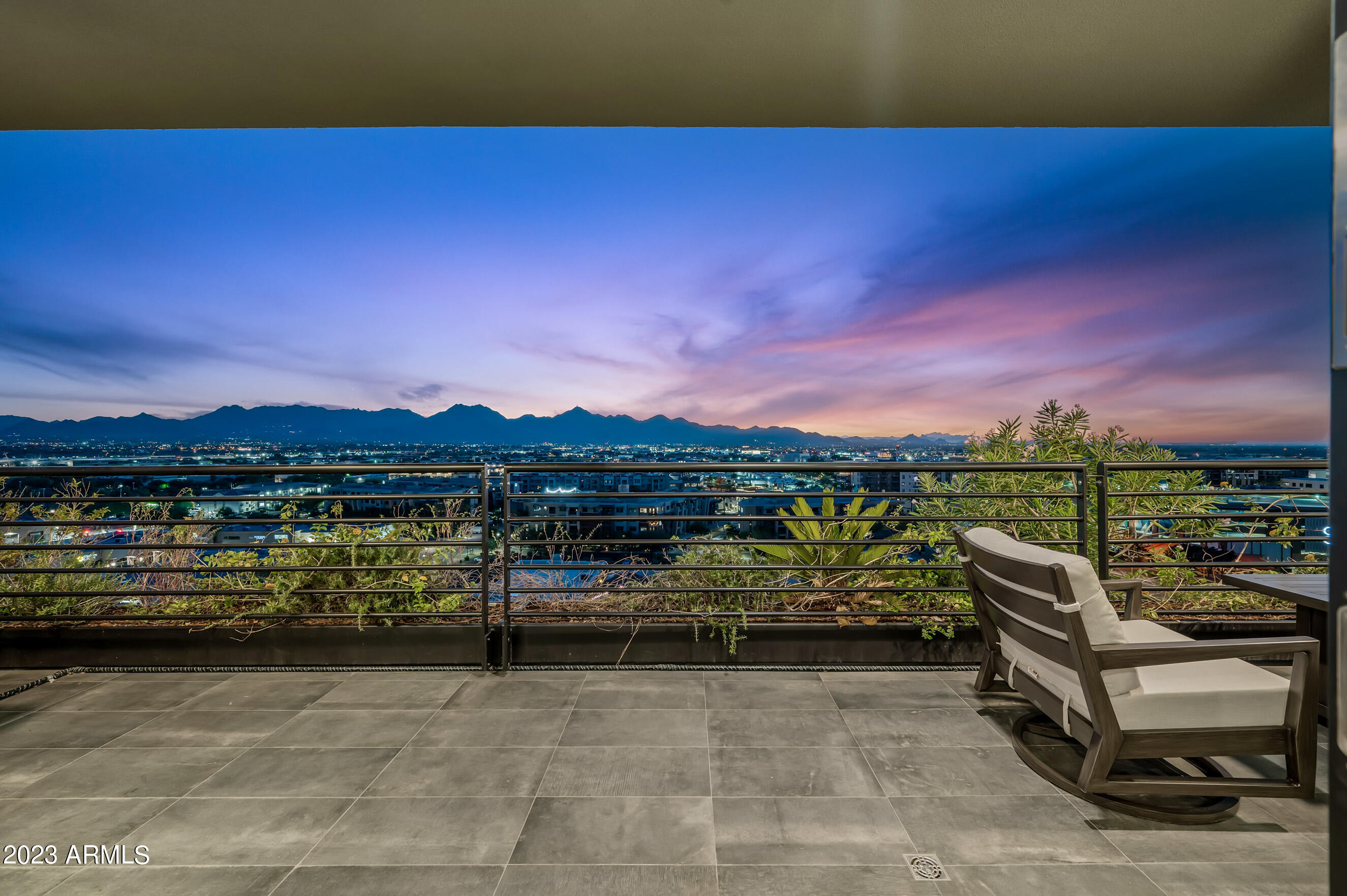 OPTIMA KIERLAND CENTER 7180 CONDOMINIUM 1ST AMD AN - Residential