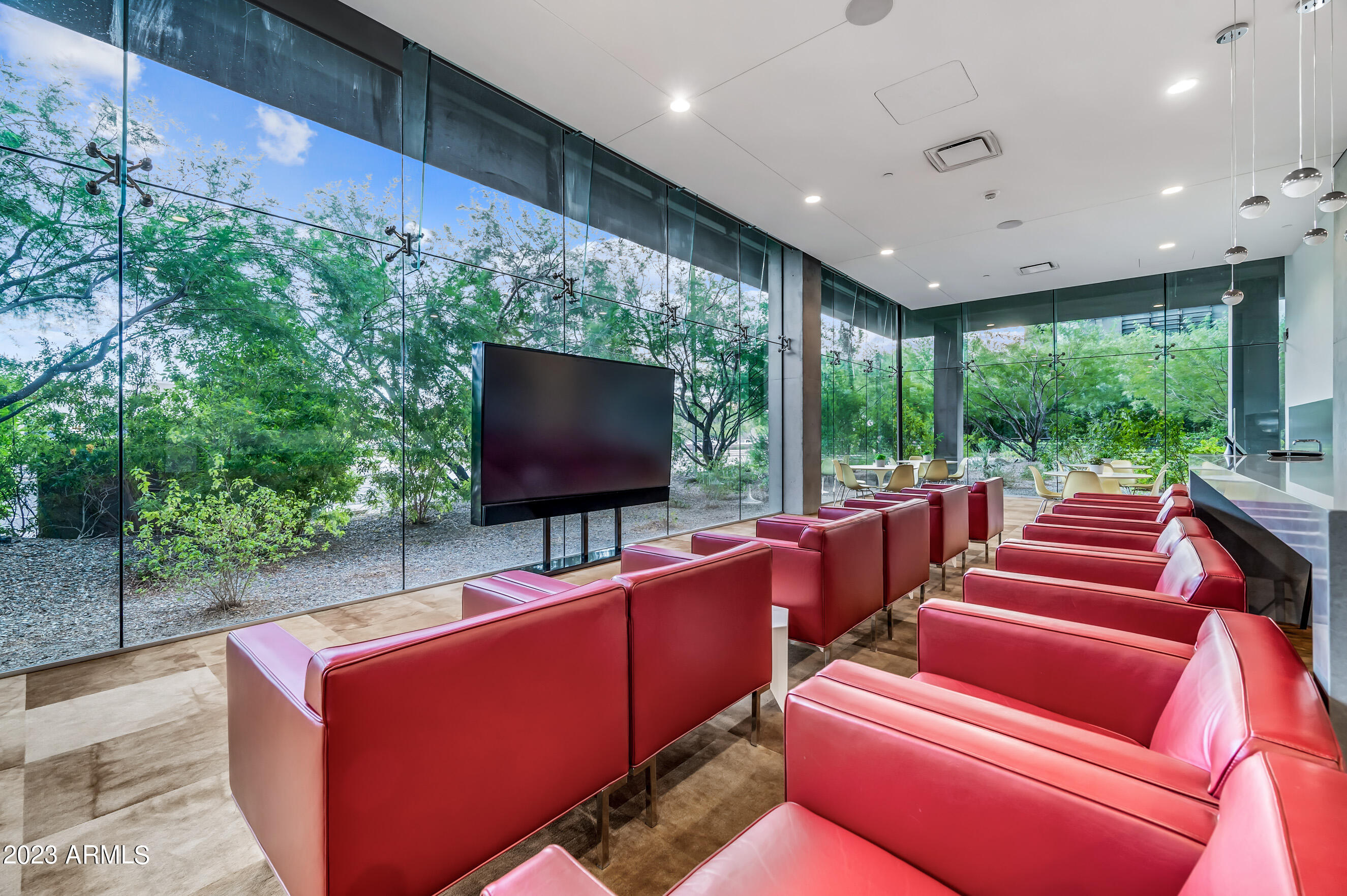 OPTIMA KIERLAND CENTER 7180 CONDOMINIUM 1ST AMD AN - Residential