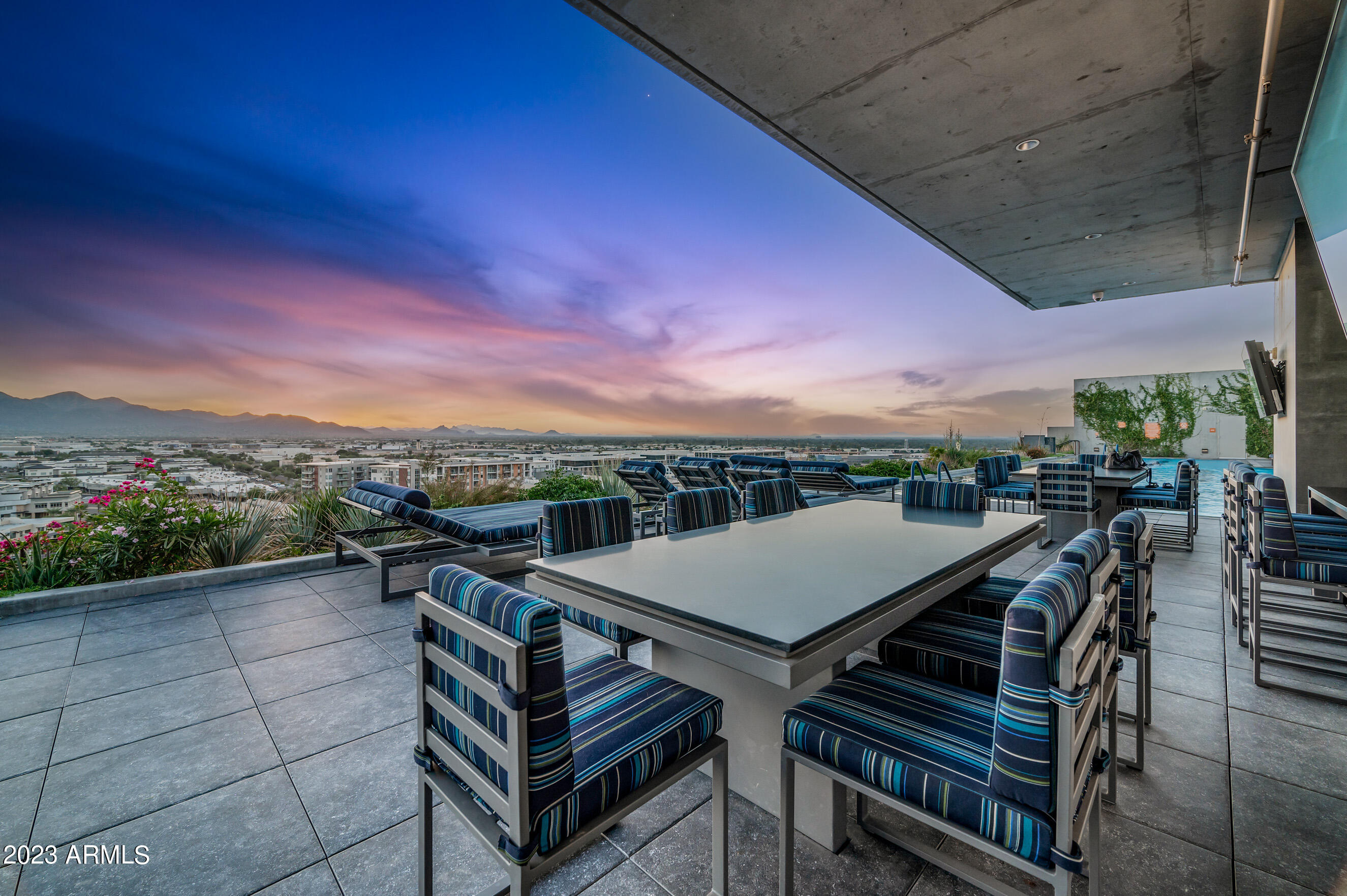 OPTIMA KIERLAND CENTER 7180 CONDOMINIUM 1ST AMD AN - Residential