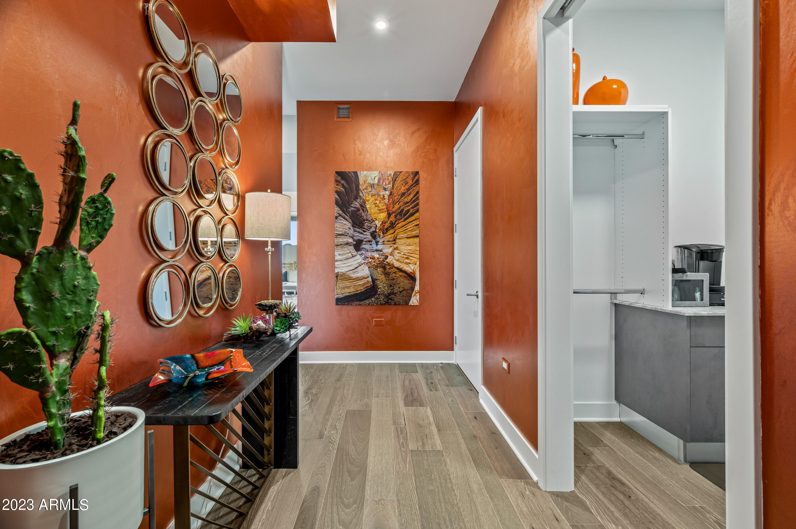 OPTIMA KIERLAND CENTER 7180 CONDOMINIUM 1ST AMD AN - Residential