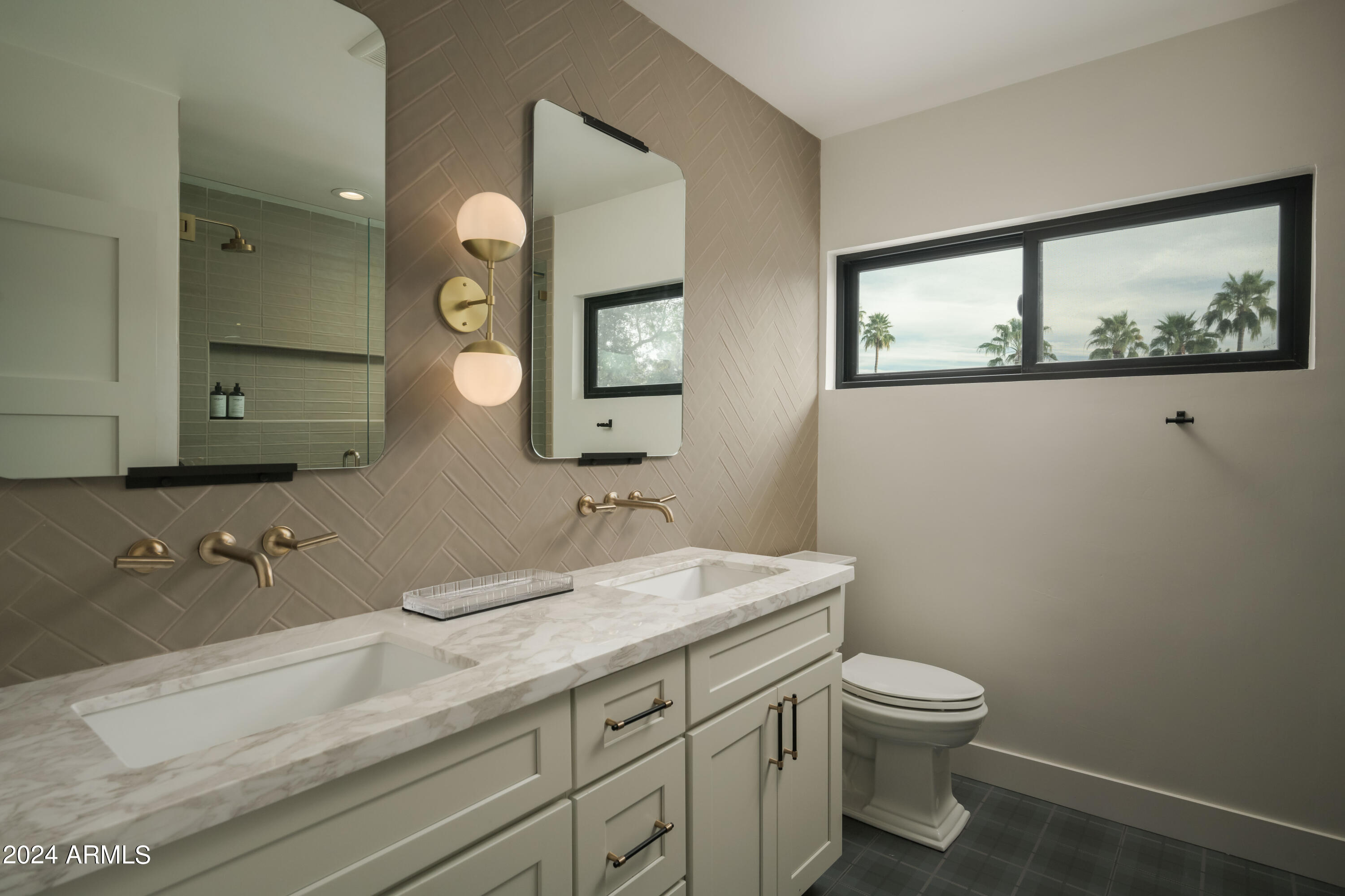 EQUESTRIAN MANOR UNIT 1 - Residential