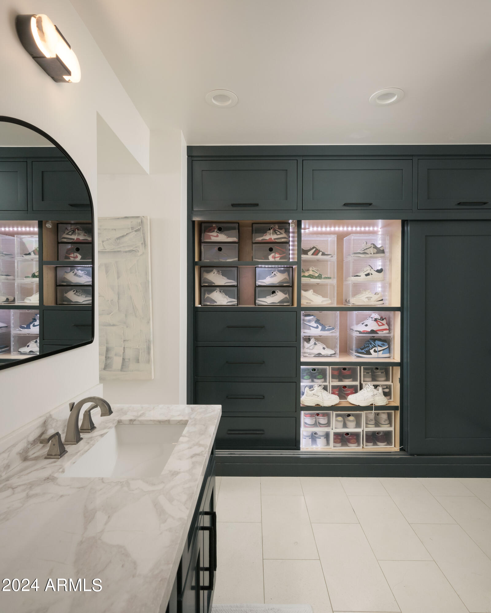 EQUESTRIAN MANOR UNIT 1 - Residential