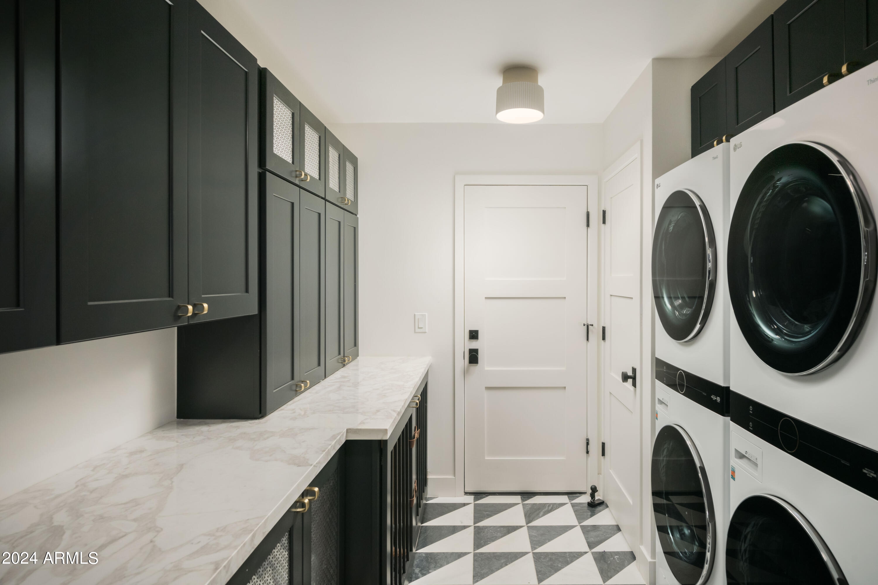 EQUESTRIAN MANOR UNIT 1 - Residential