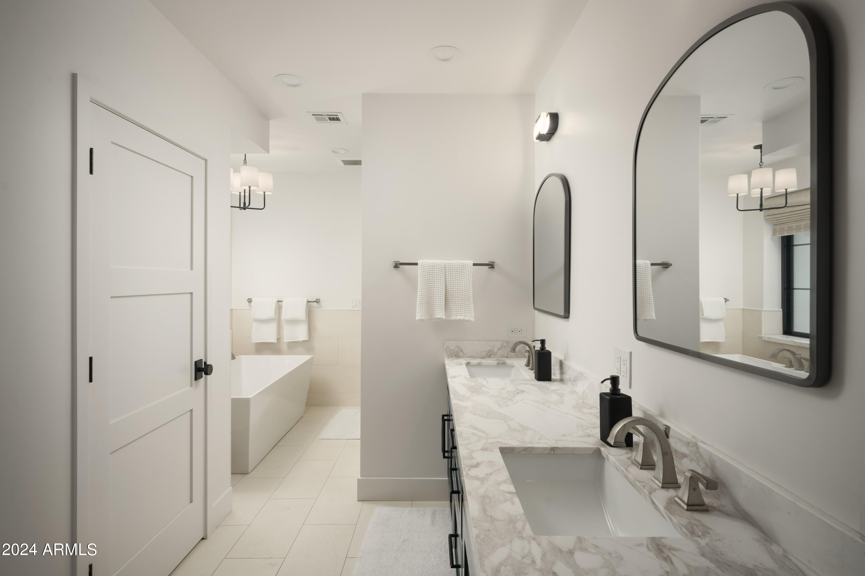 EQUESTRIAN MANOR UNIT 1 - Residential