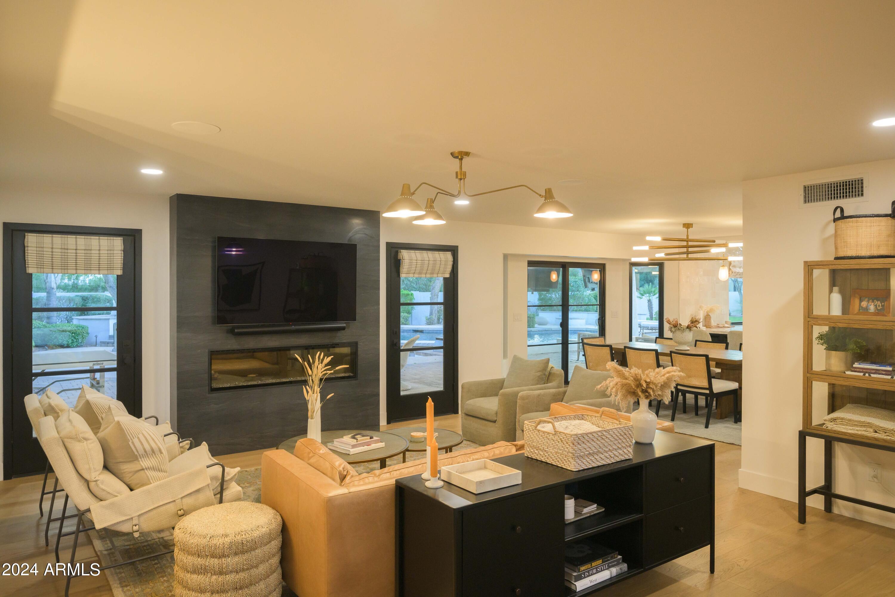 EQUESTRIAN MANOR UNIT 1 - Residential