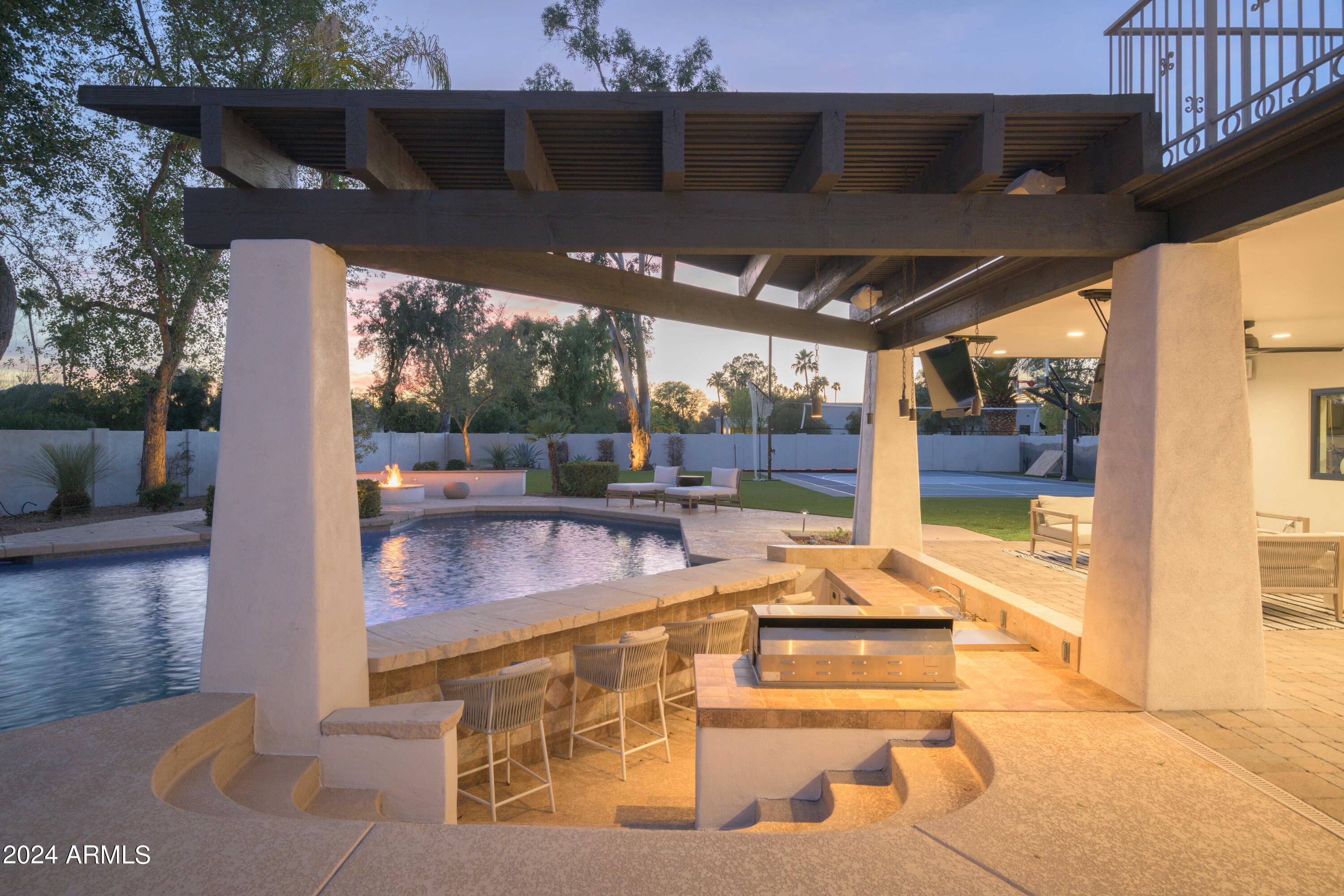 EQUESTRIAN MANOR UNIT 1 - Residential