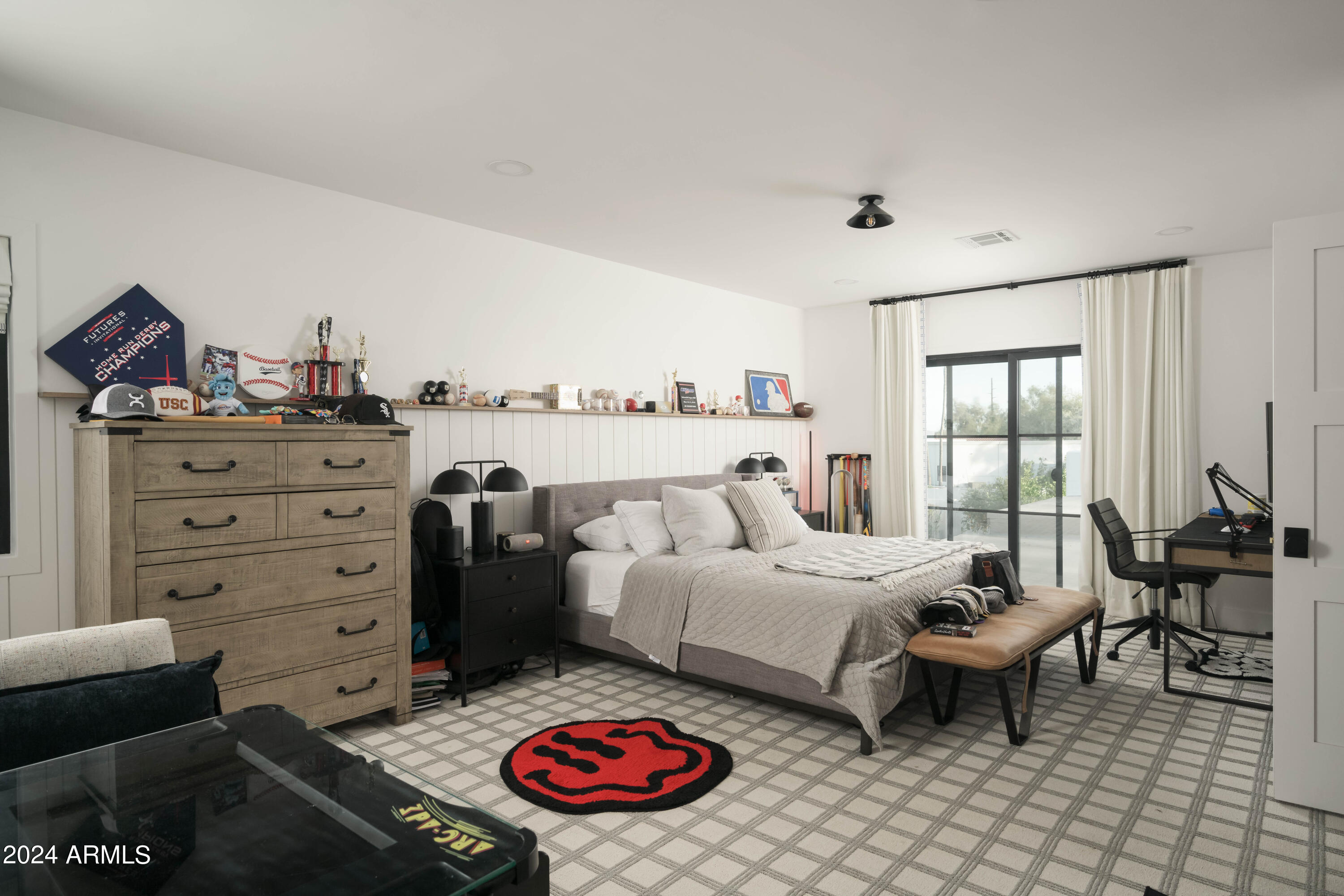 EQUESTRIAN MANOR UNIT 1 - Residential