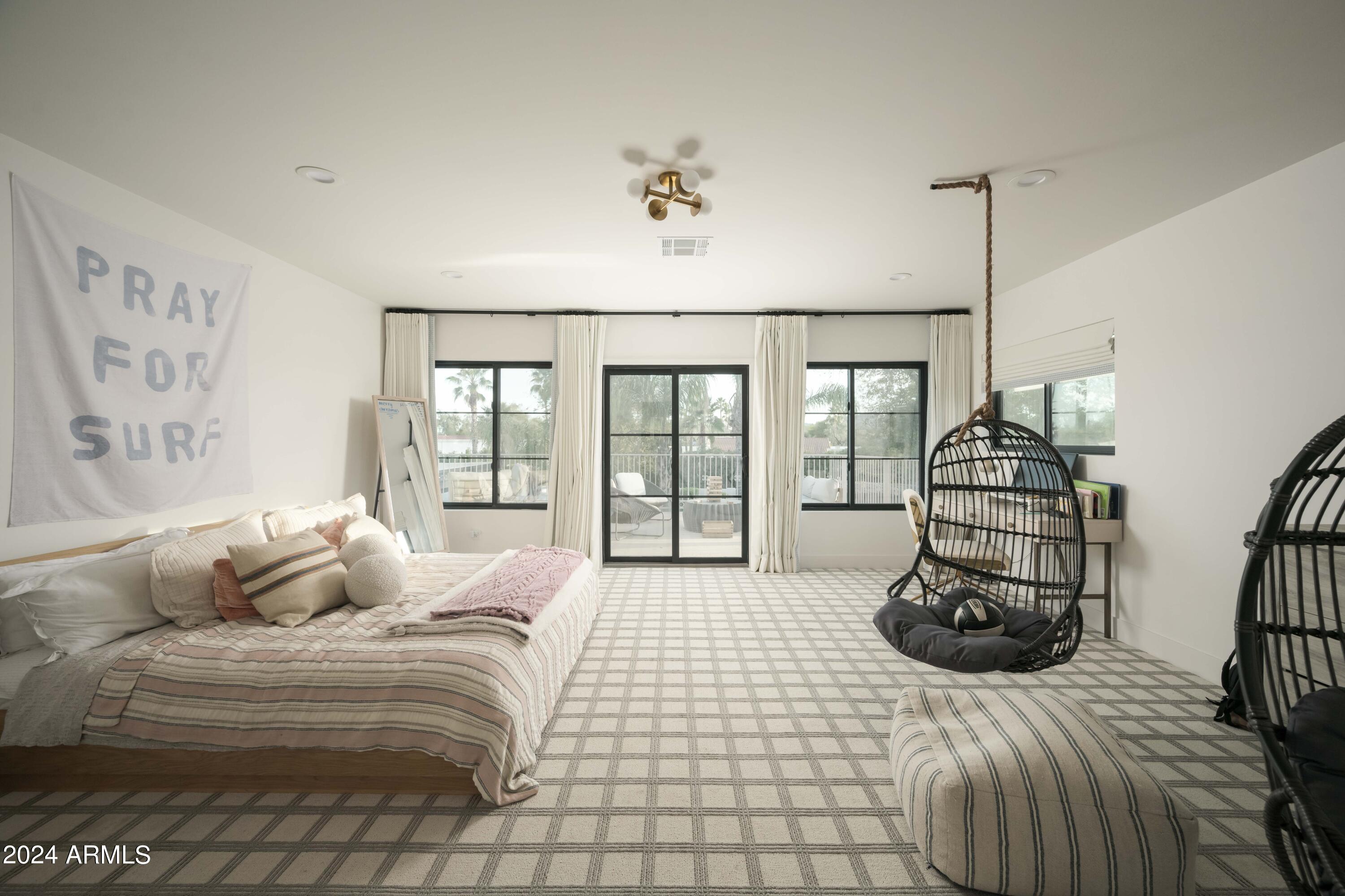 EQUESTRIAN MANOR UNIT 1 - Residential