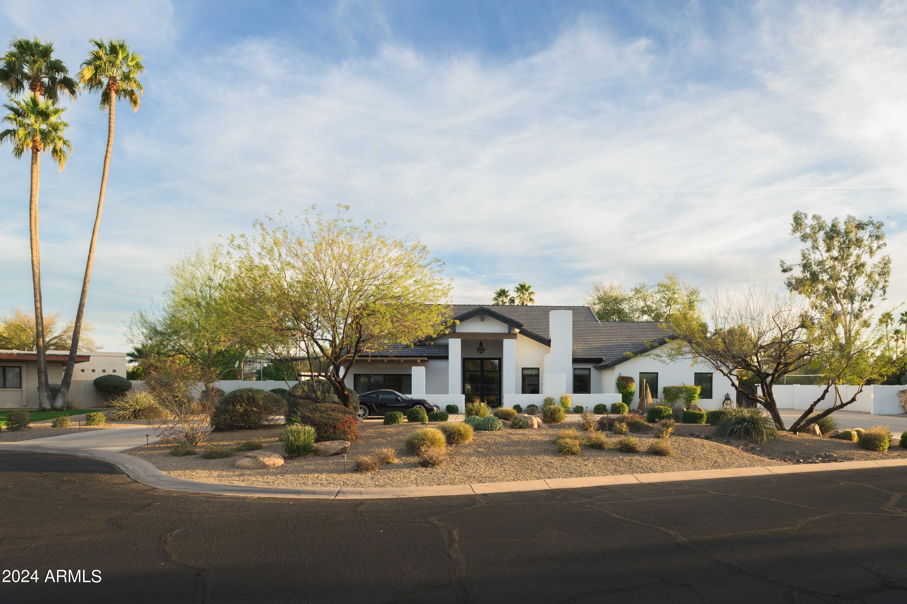 EQUESTRIAN MANOR UNIT 1 - Residential