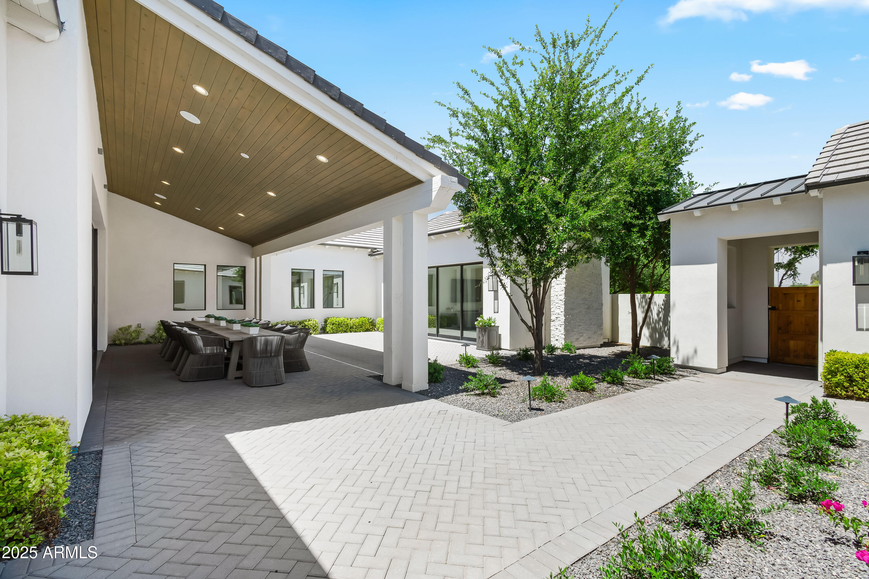 STONEVIEW - Residential