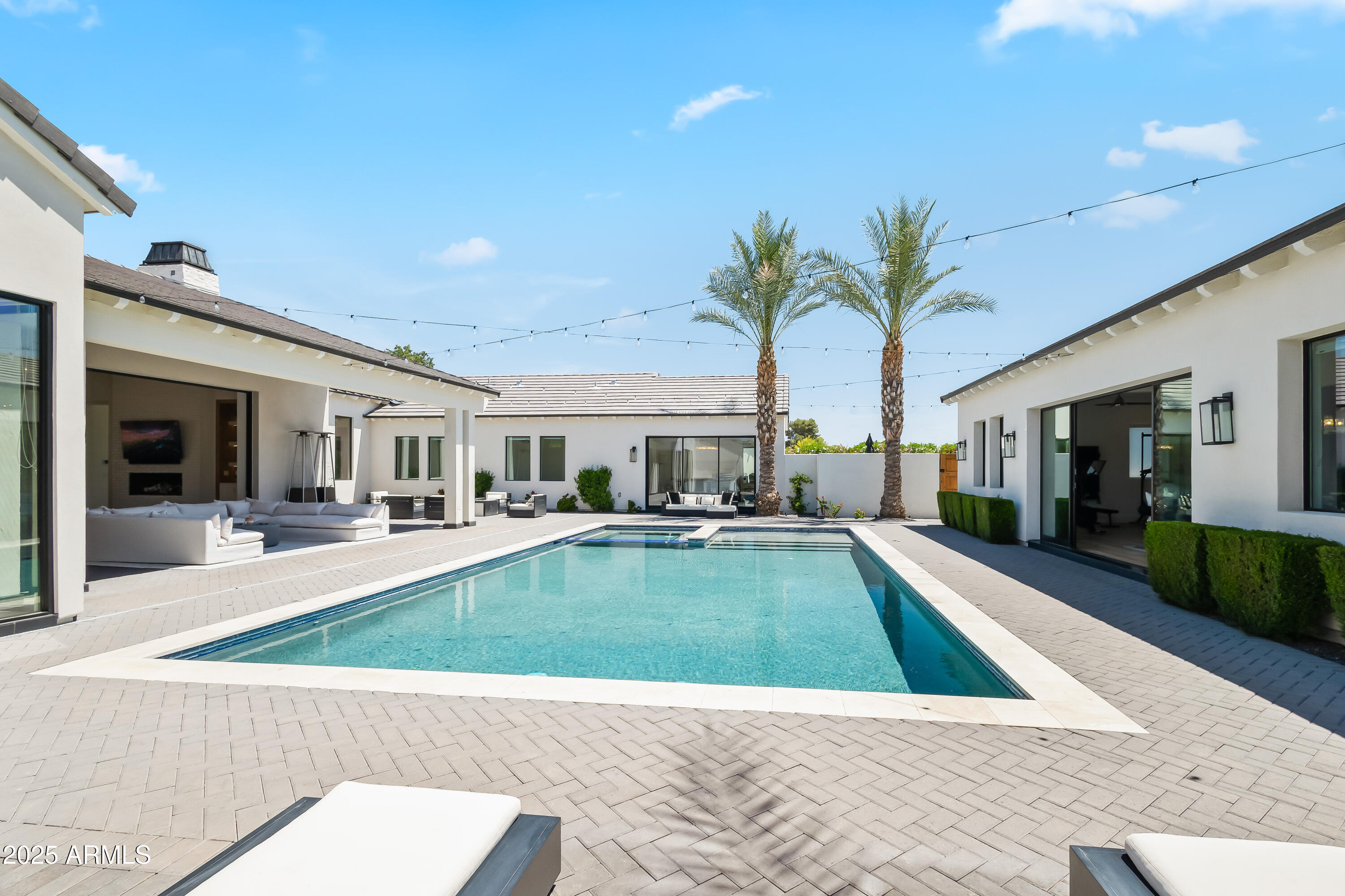 STONEVIEW - Residential