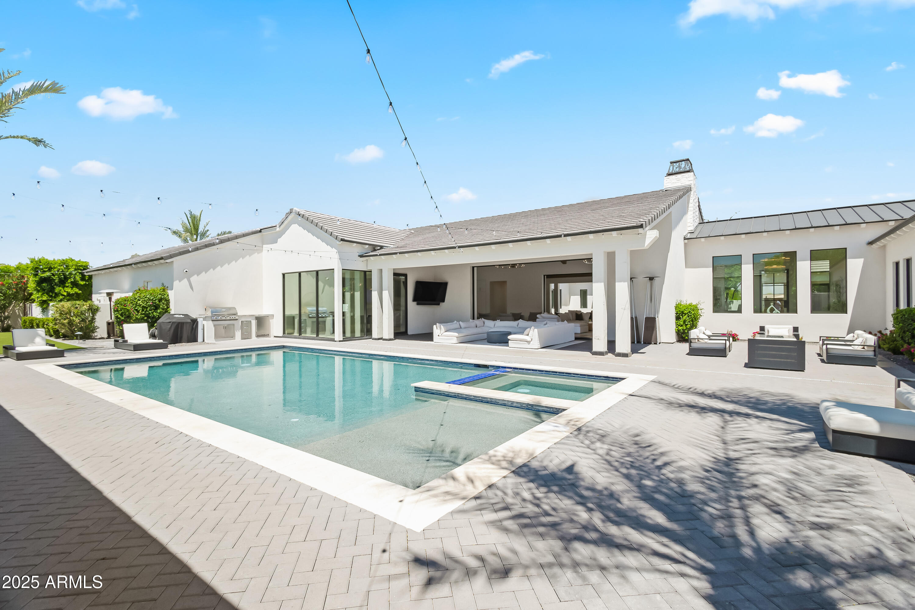 STONEVIEW - Residential