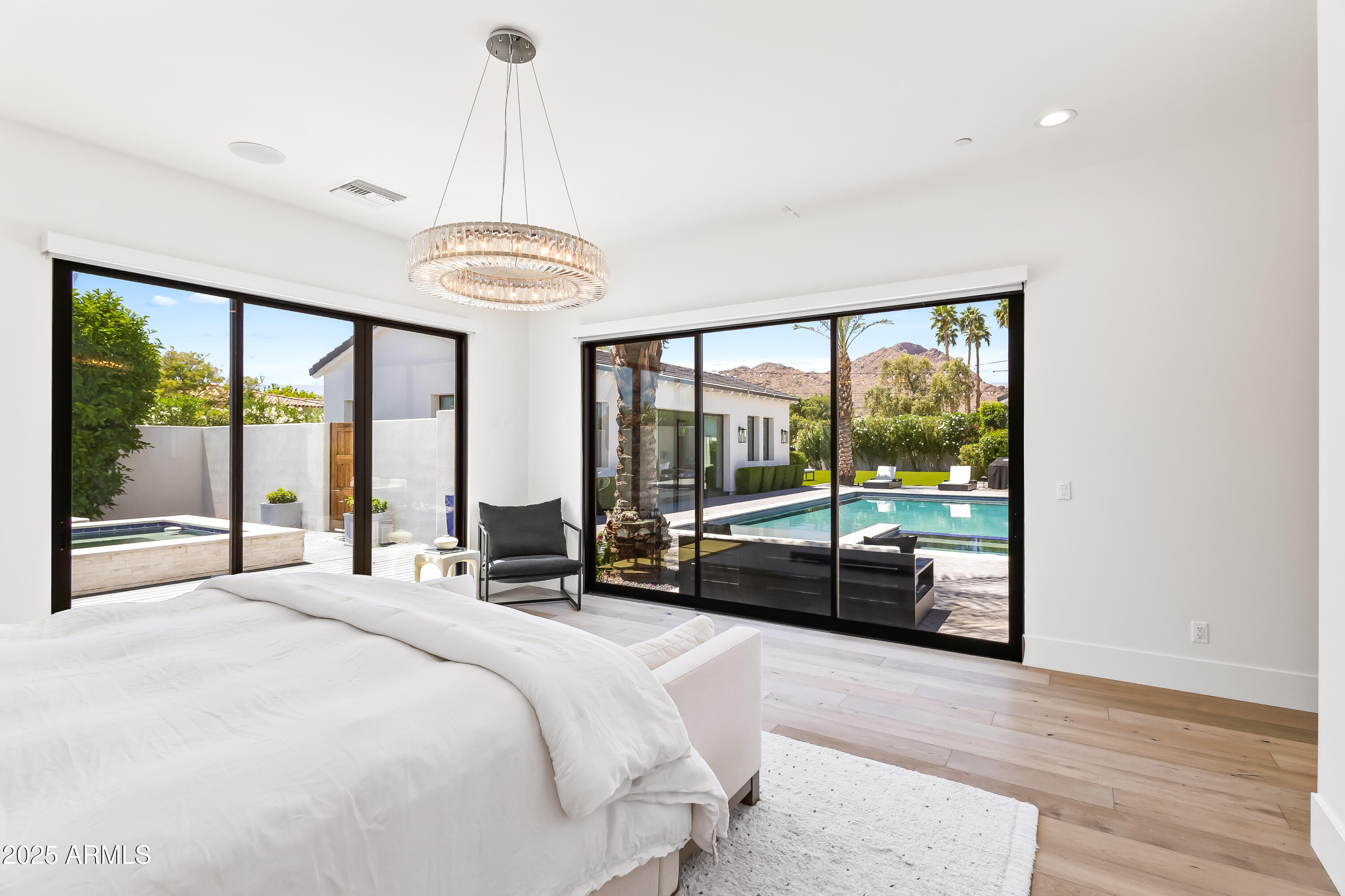 STONEVIEW - Residential