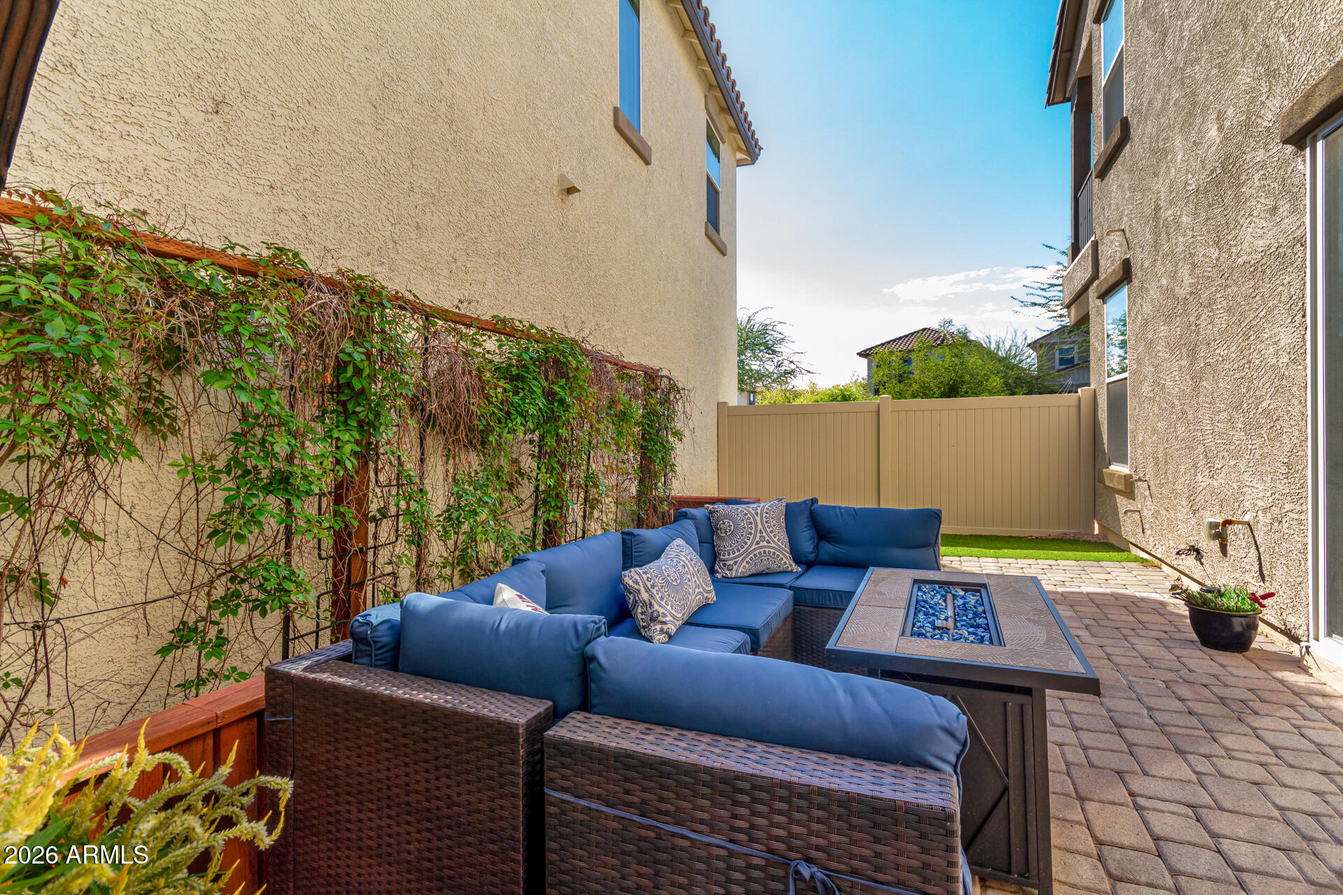 FULLY FURNISHED TURNKEY HOME available for July movein. LOWEST utilities with 16 SEER HVAC.  Rent includes pool maintance, front yard maintenance, and walking trails.  
Live in a model home! Home is practically brand new with NEW Paint, NEW Ceiling fans and furnishings.