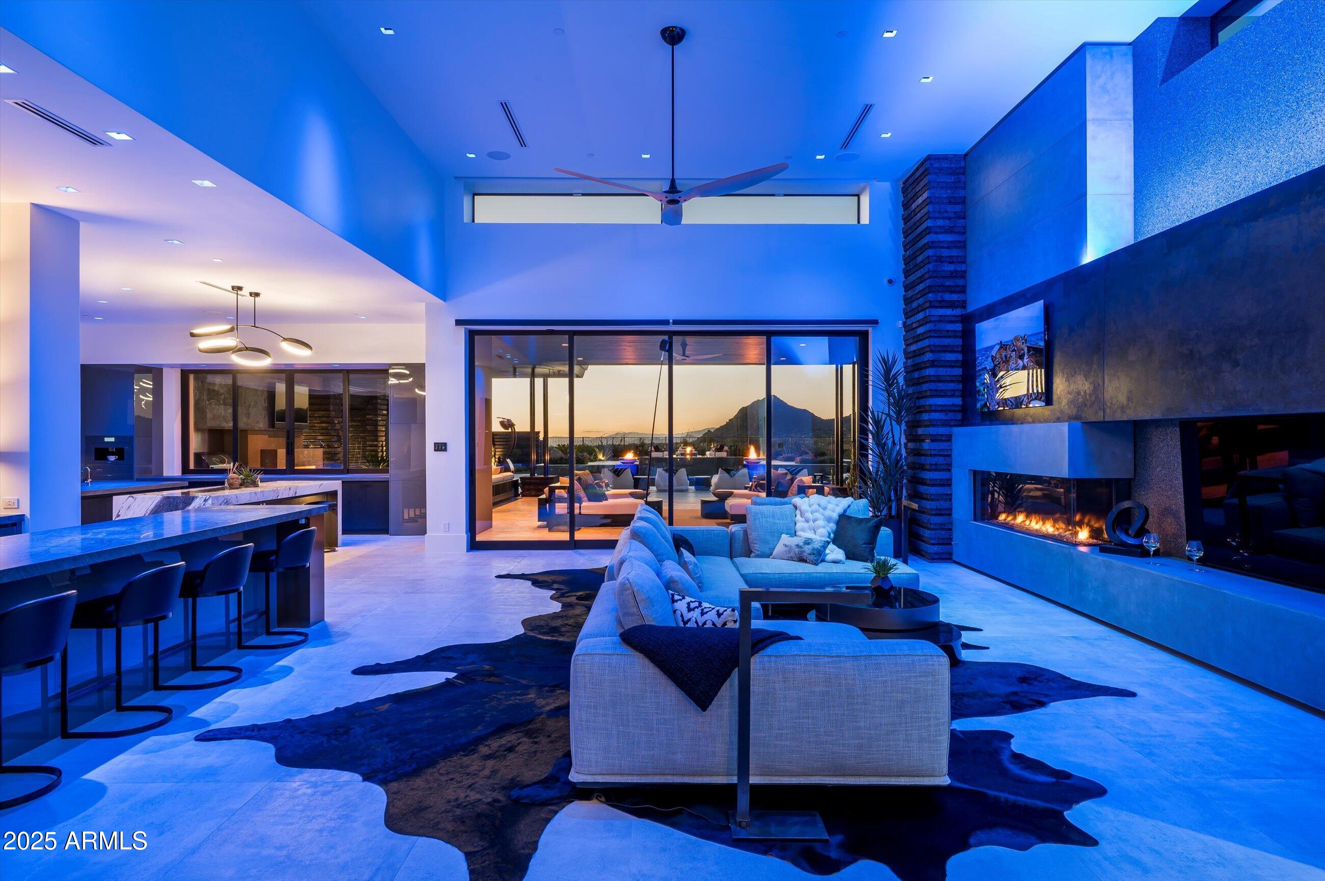 LEGEND CANYON - Residential
