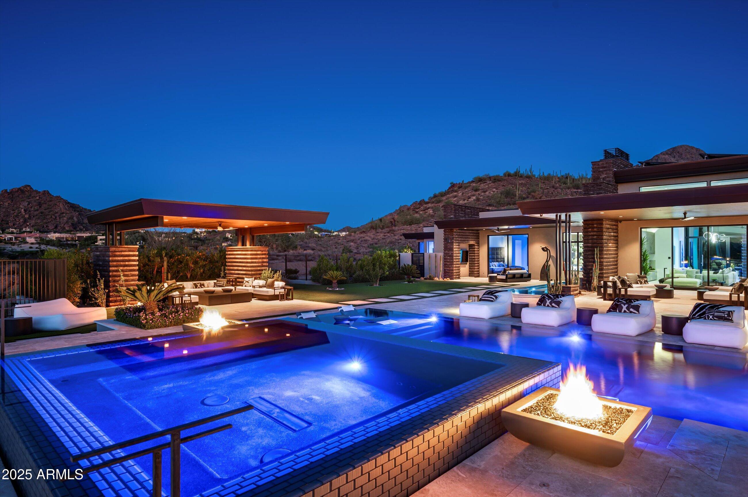 LEGEND CANYON - Residential