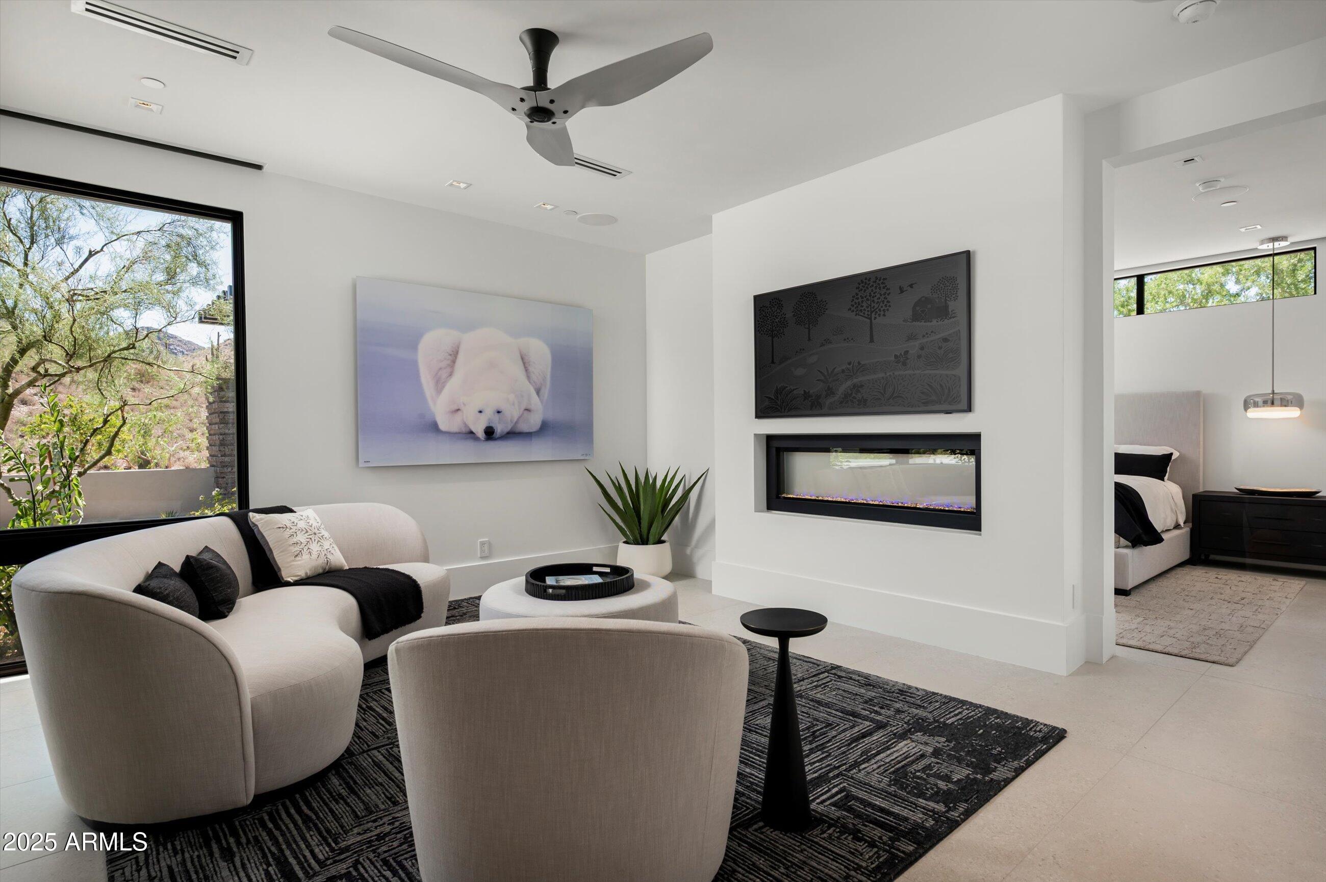 LEGEND CANYON - Residential