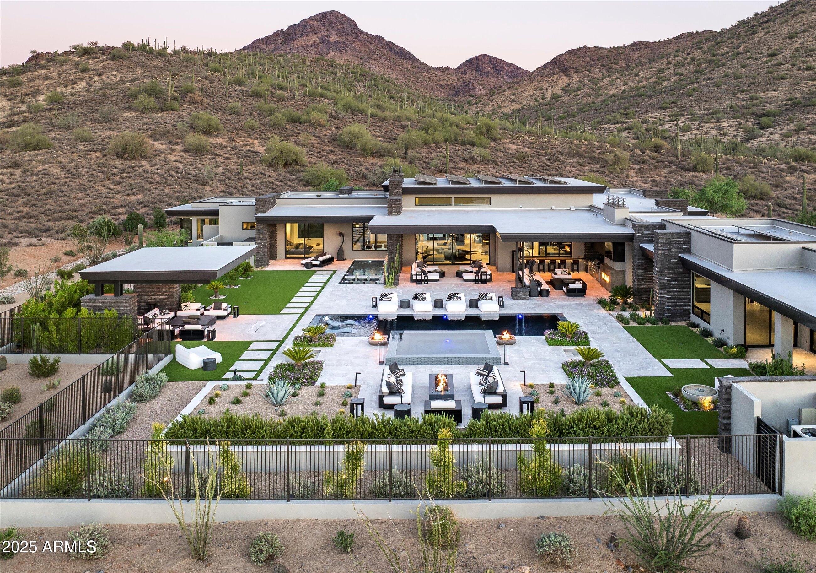 LEGEND CANYON - Residential