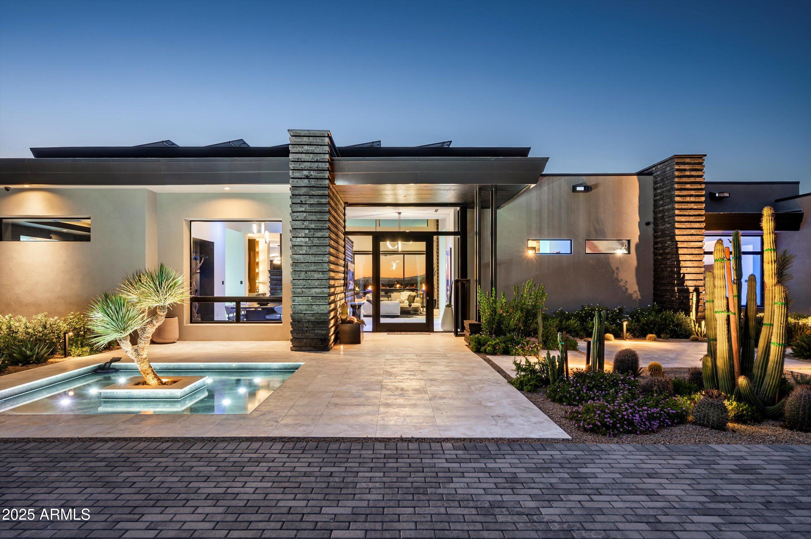 LEGEND CANYON - Residential