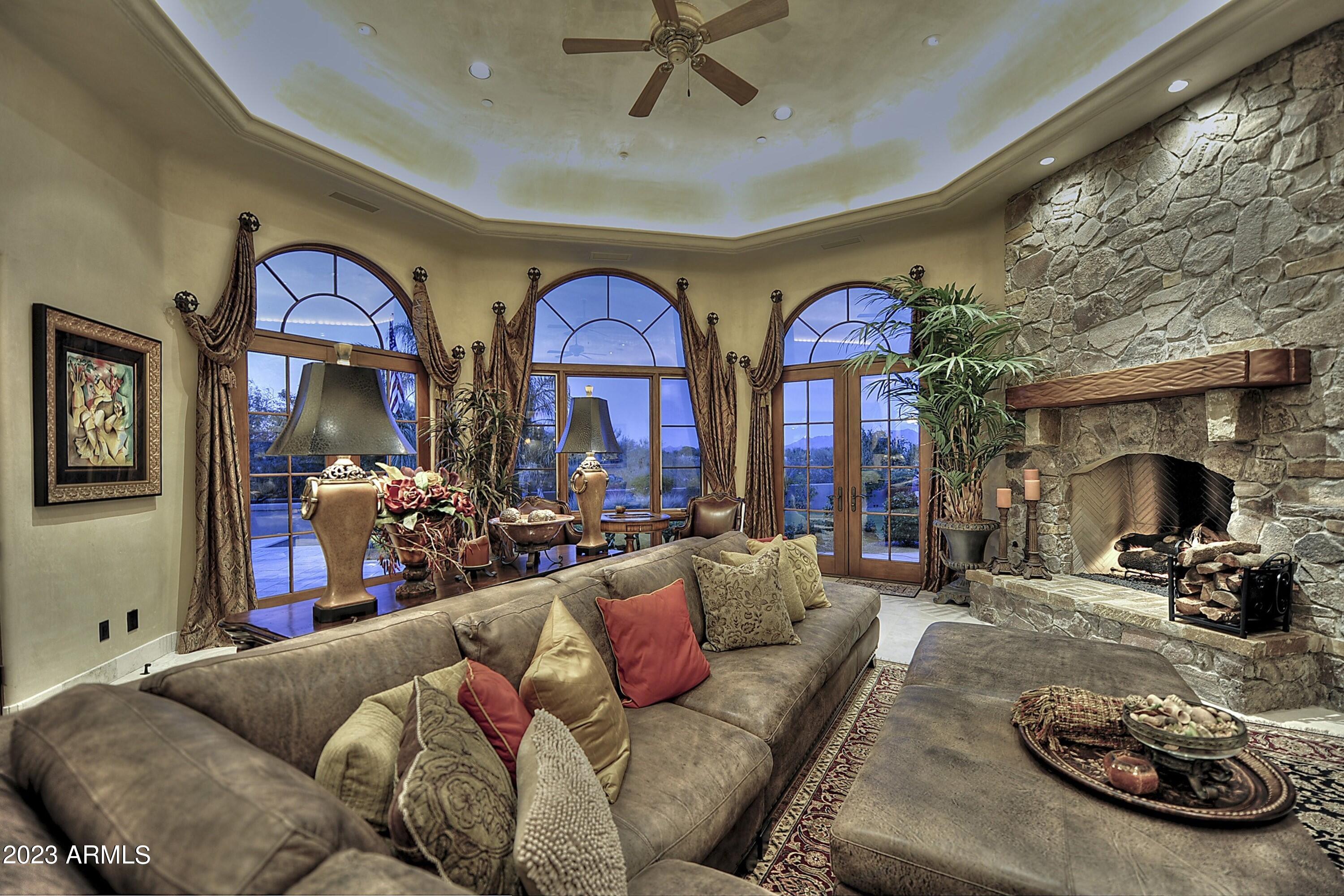 CUSTOM HOME - Residential