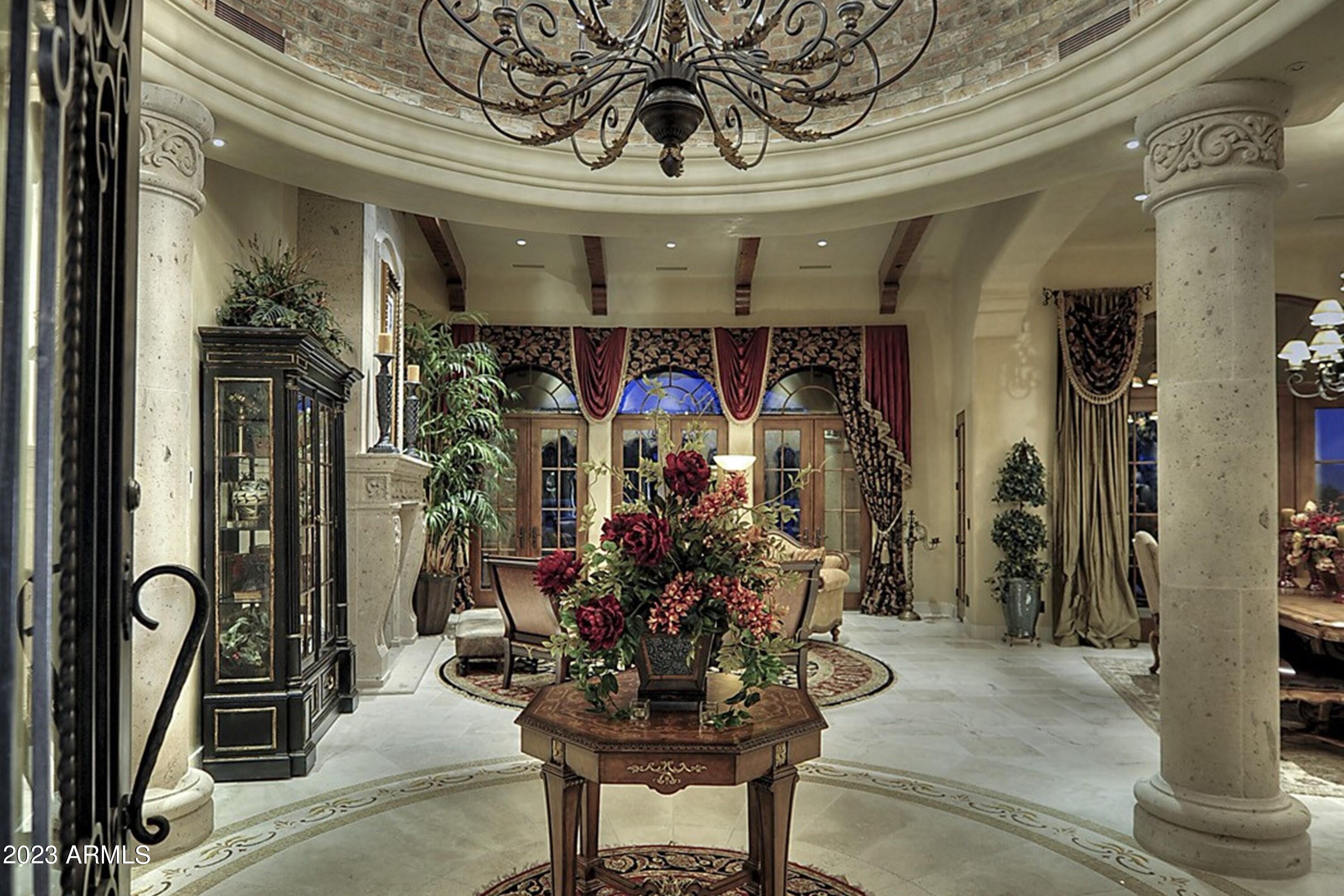 CUSTOM HOME - Residential