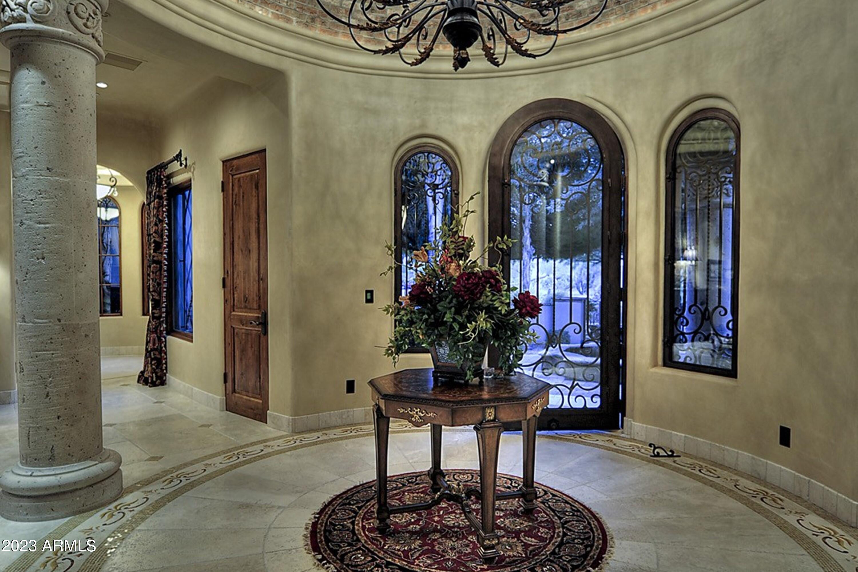 CUSTOM HOME - Residential