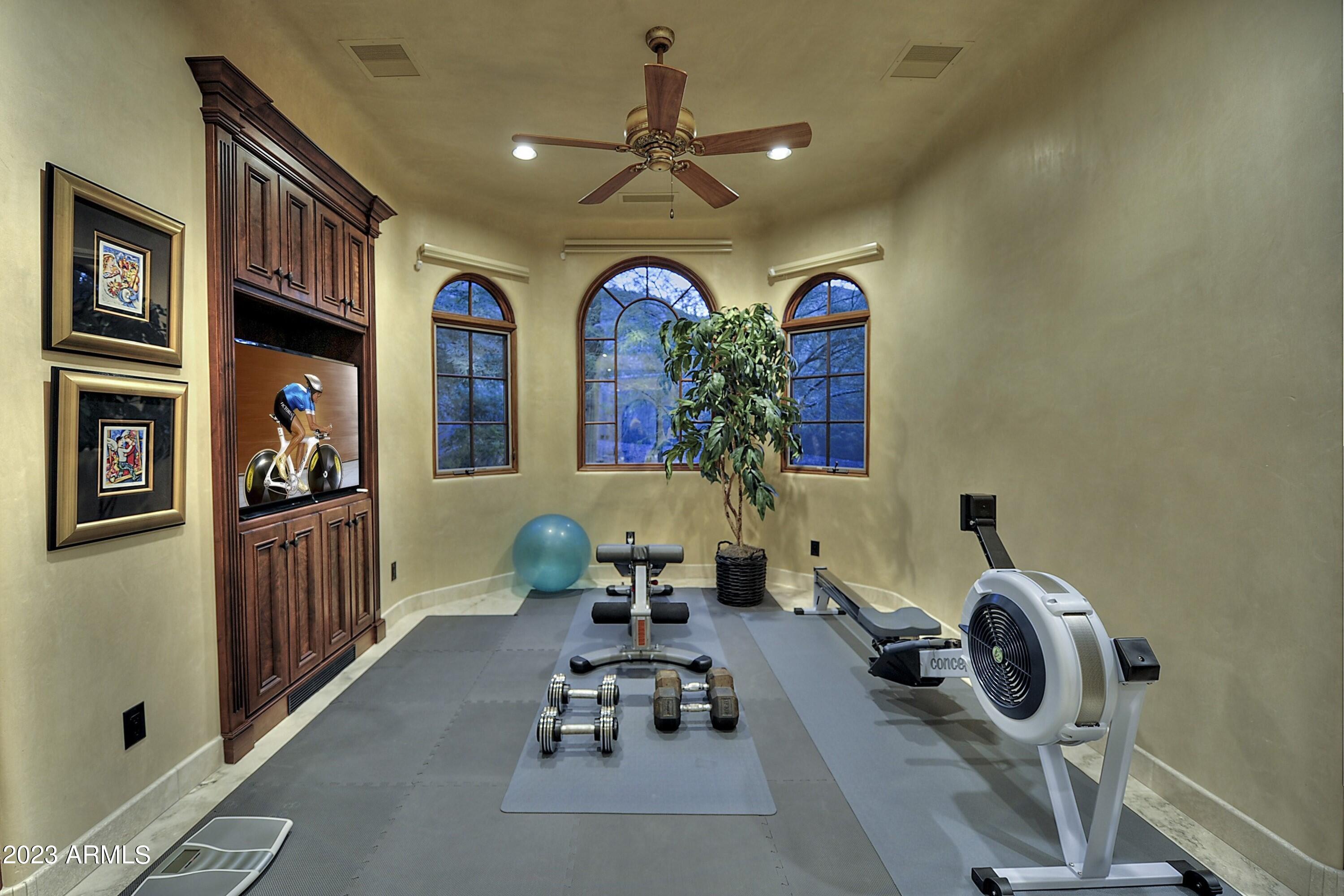 CUSTOM HOME - Residential