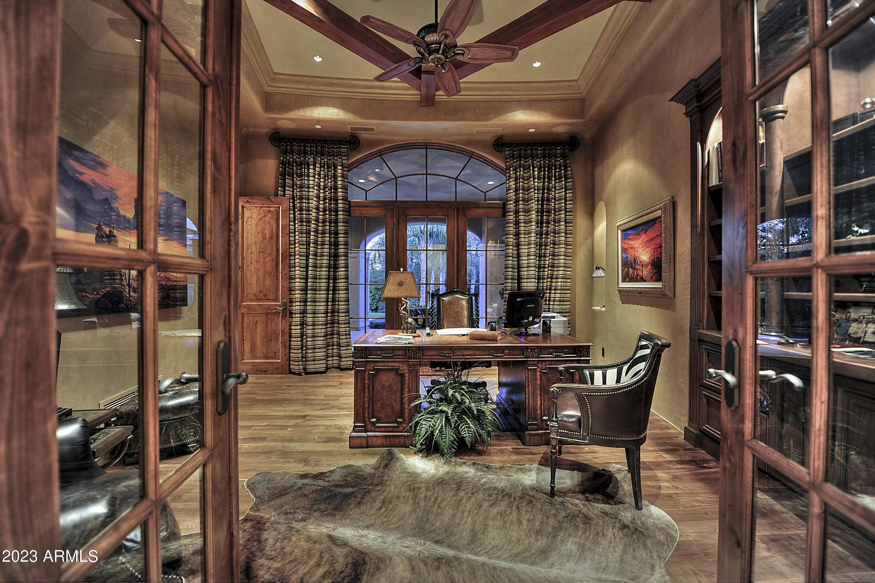 CUSTOM HOME - Residential