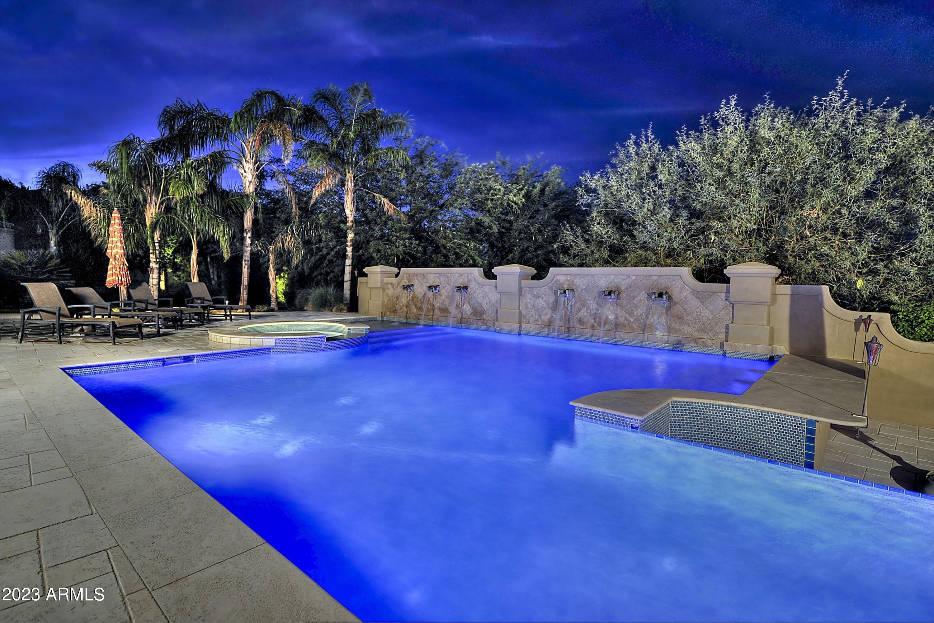 CUSTOM HOME - Residential