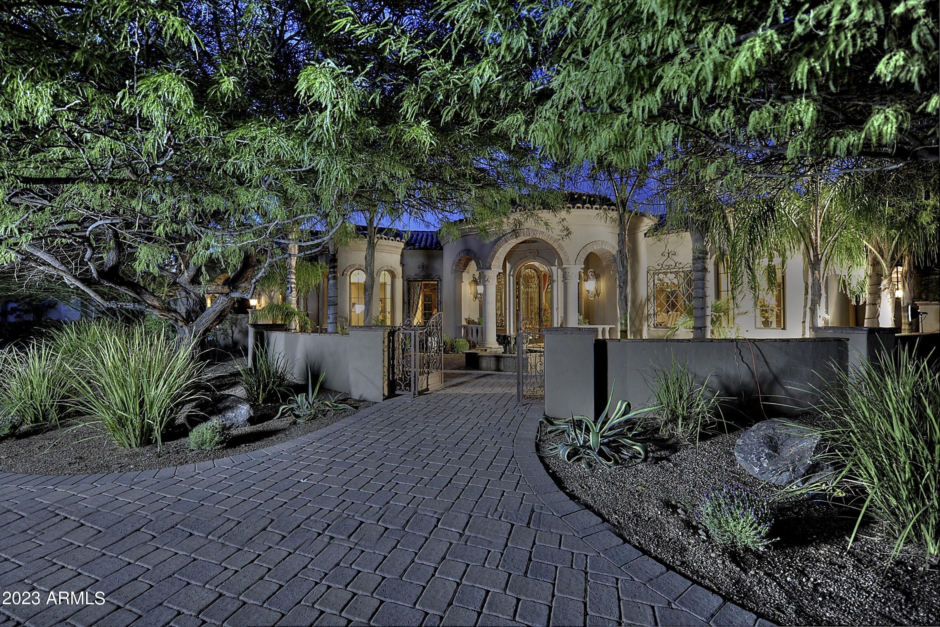 CUSTOM HOME - Residential