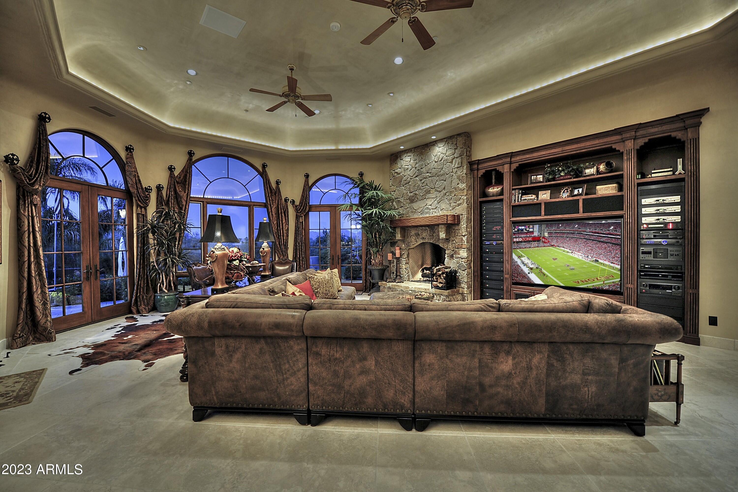 CUSTOM HOME - Residential