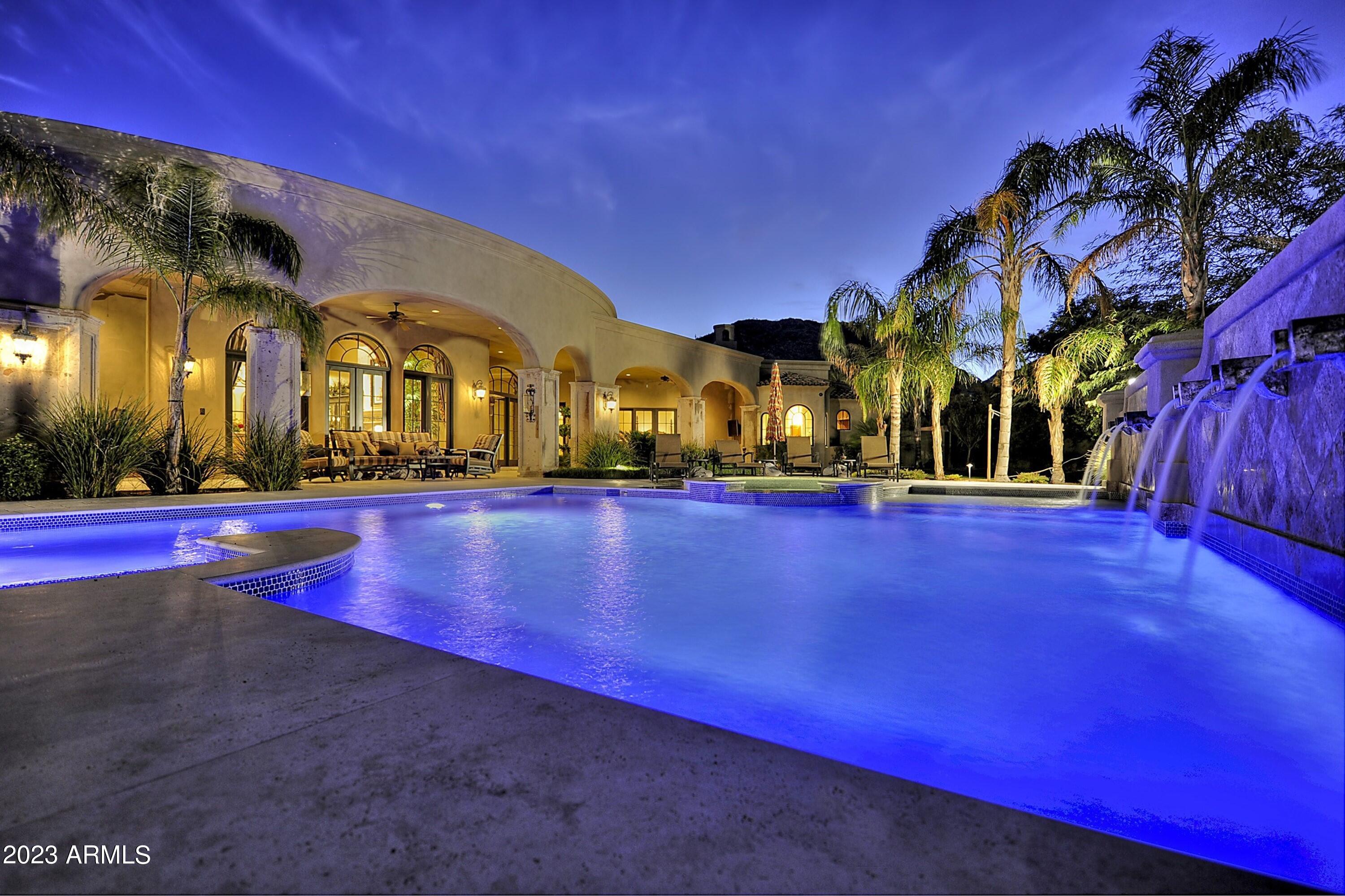 CUSTOM HOME - Residential