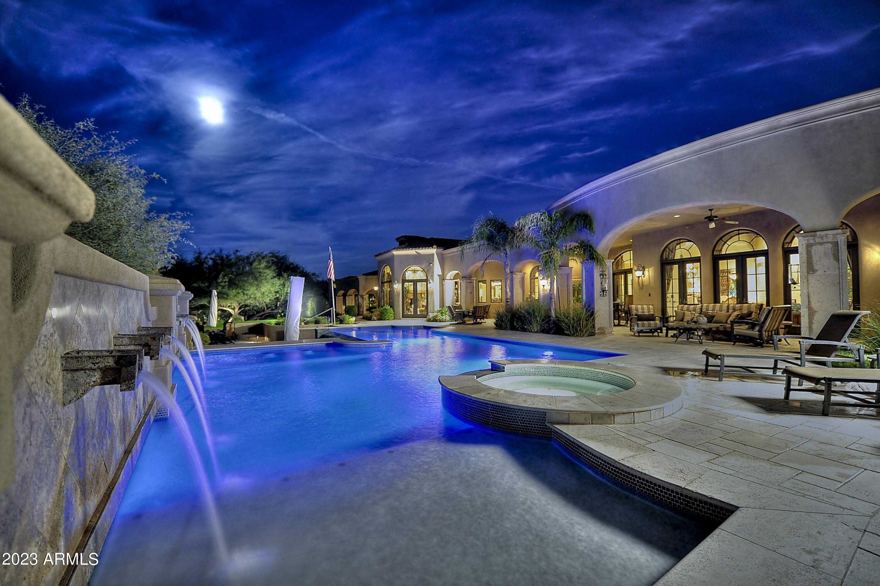 CUSTOM HOME - Residential