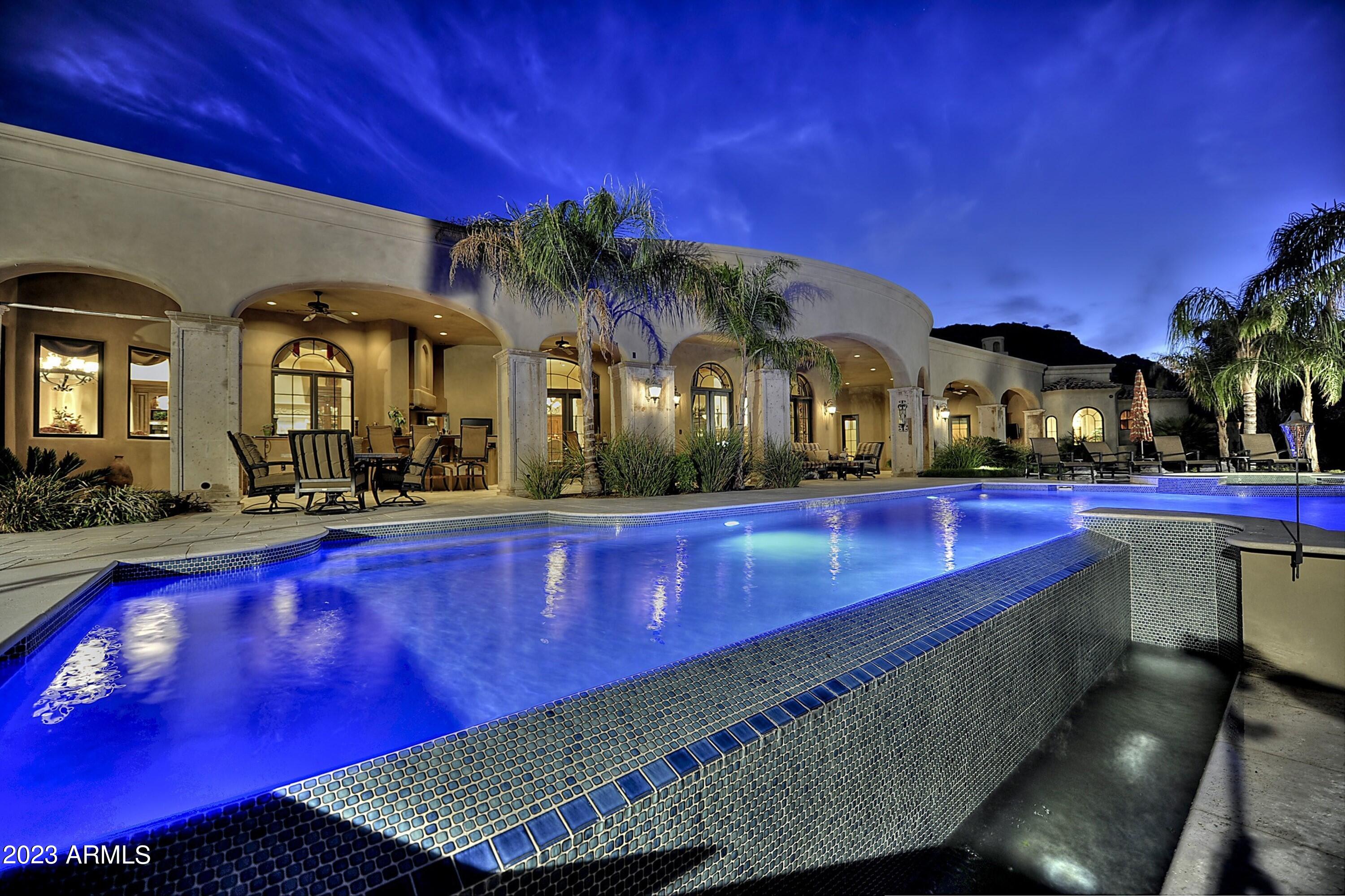 CUSTOM HOME - Residential