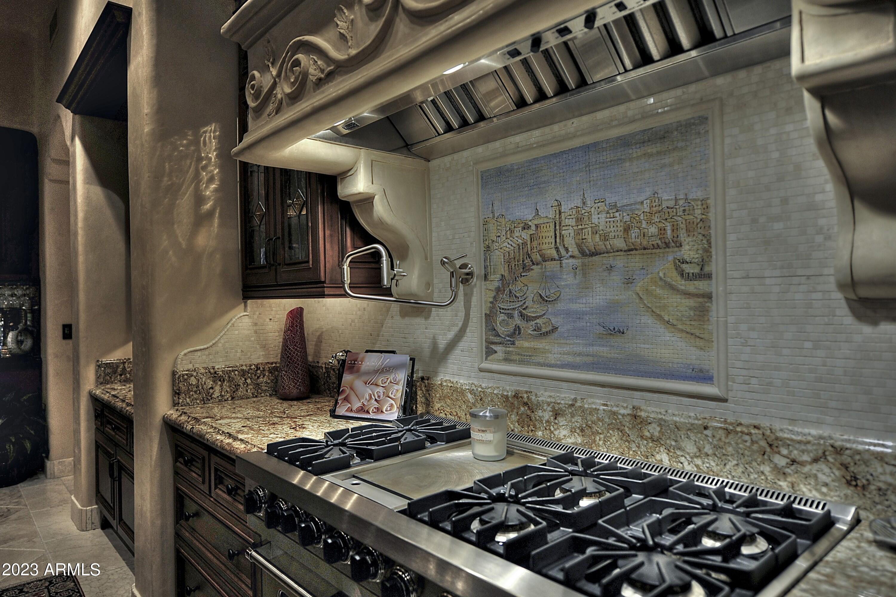 CUSTOM HOME - Residential