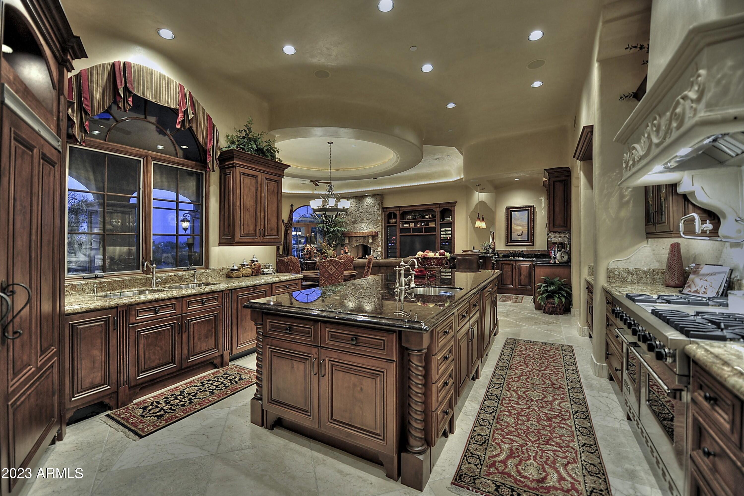 CUSTOM HOME - Residential