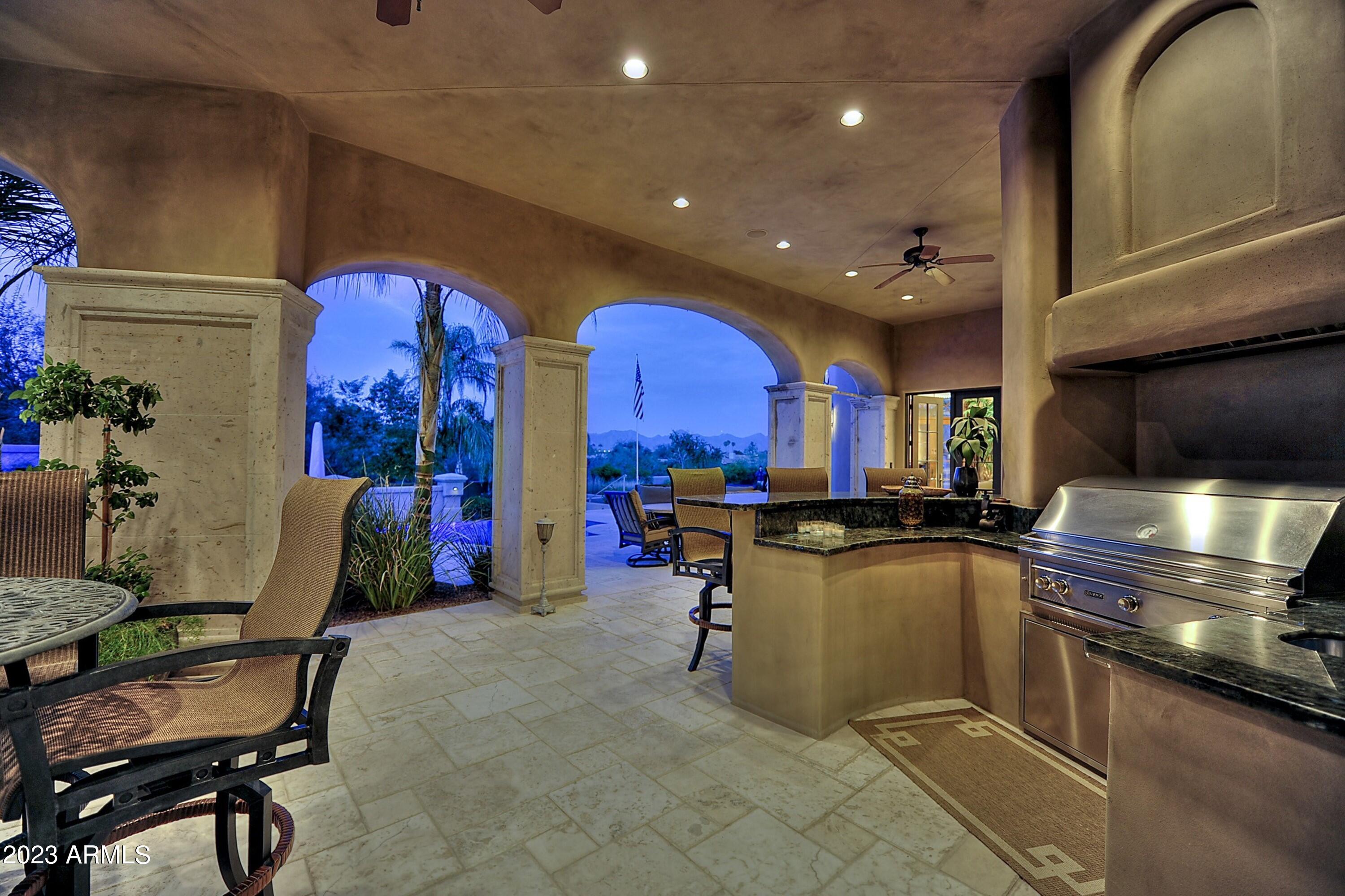 CUSTOM HOME - Residential